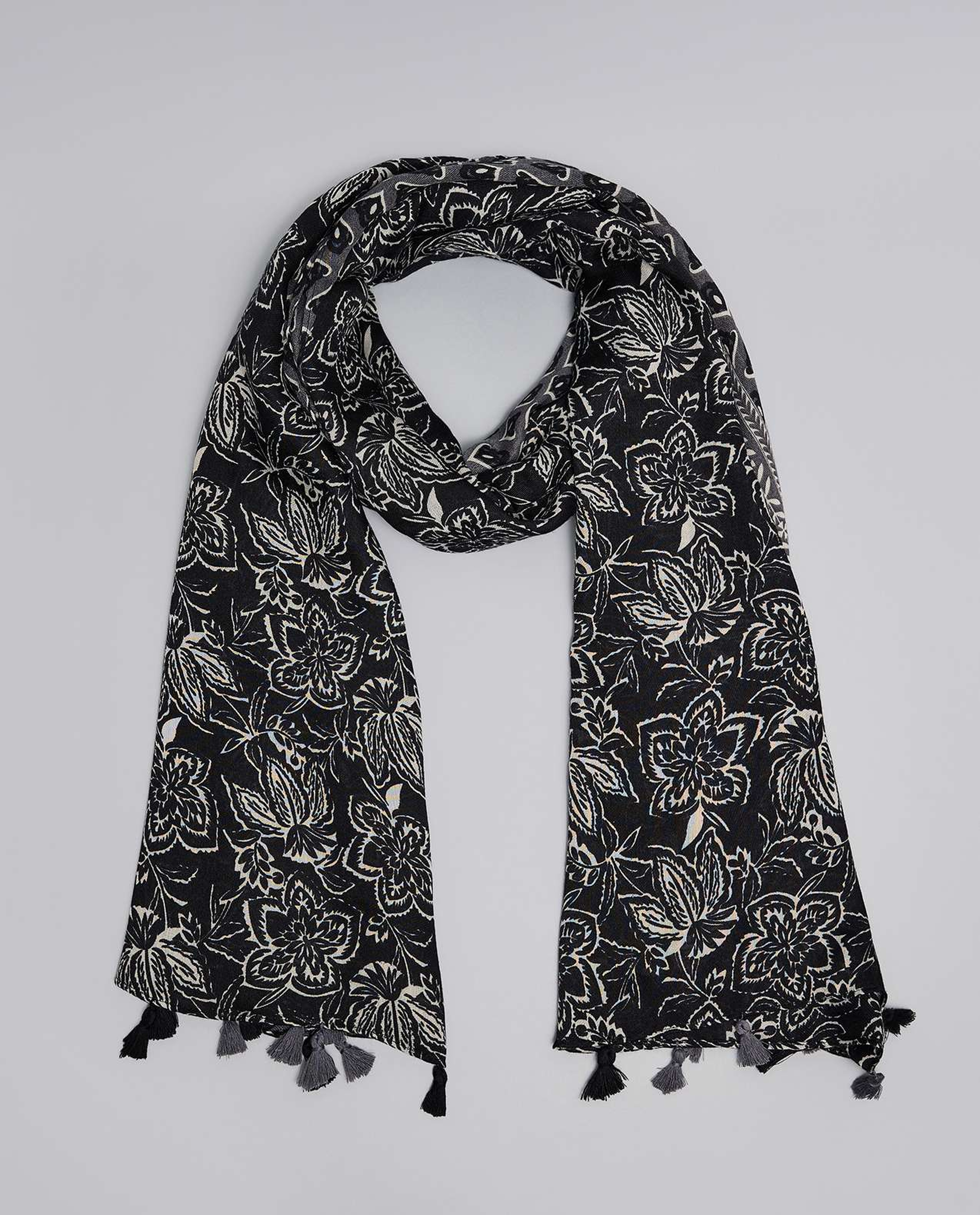 Patterned Tasseled Scarf