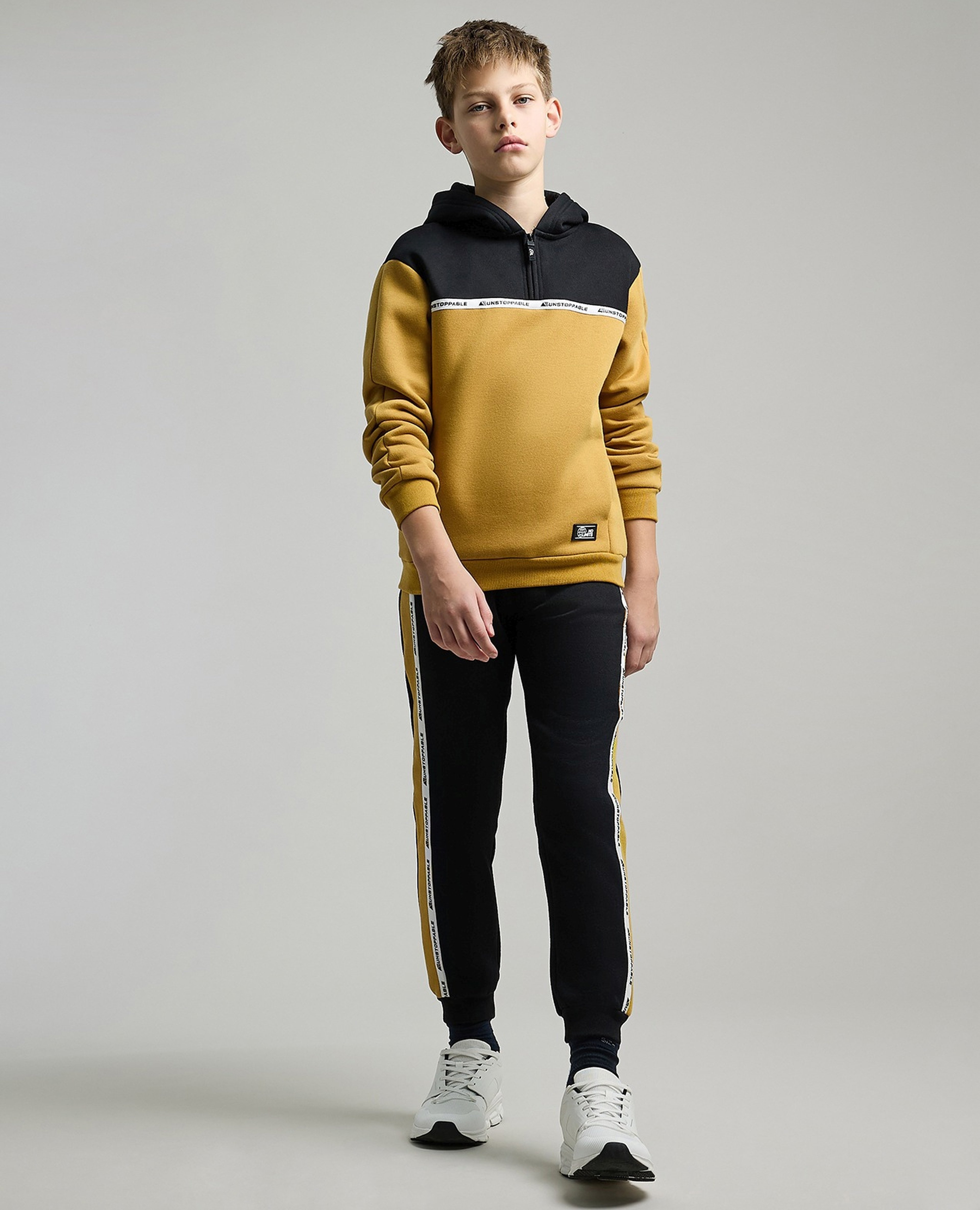 Color Block Hooded Clothing Set