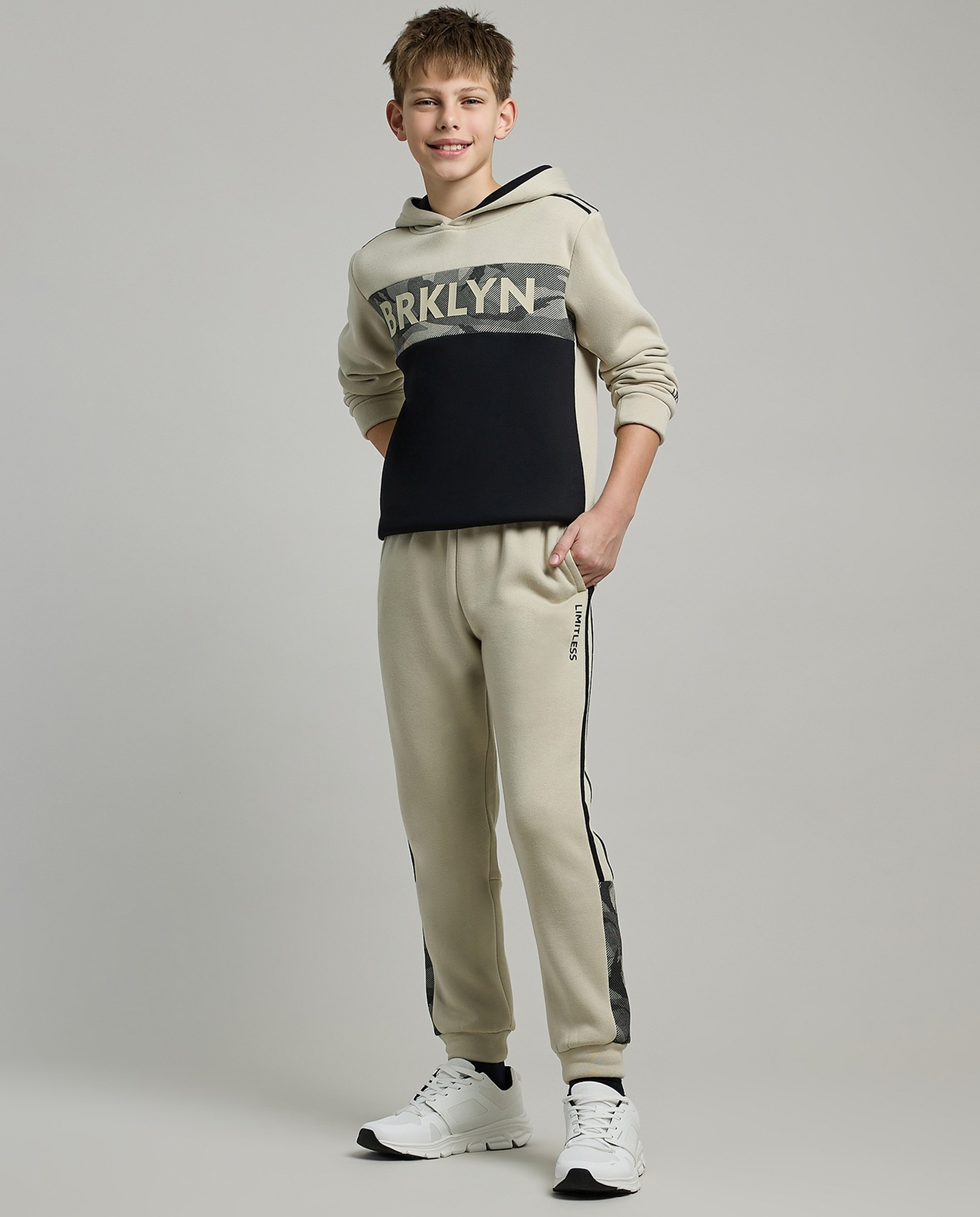 Color Block Hooded Clothing Set