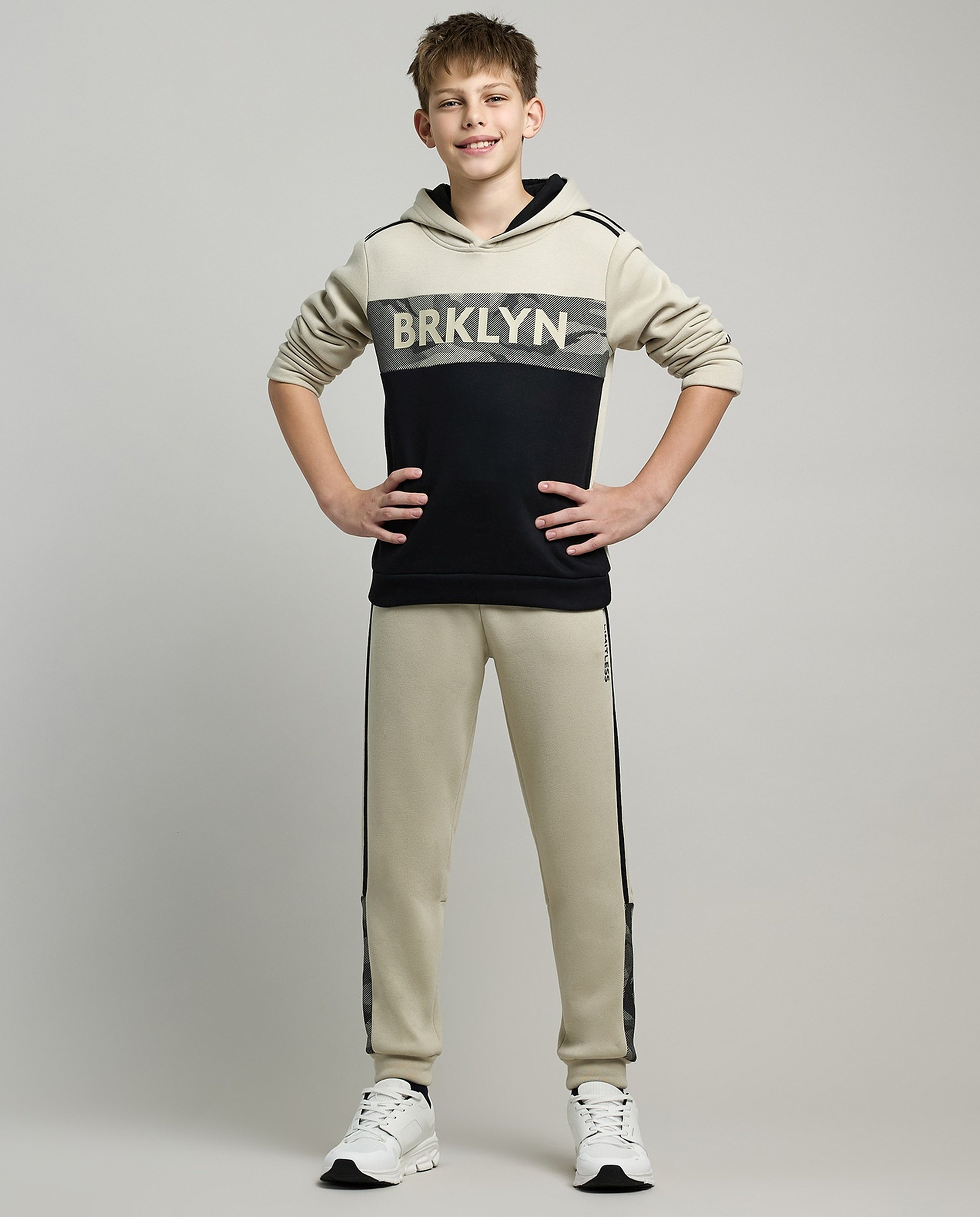 Color Block Hooded Clothing Set