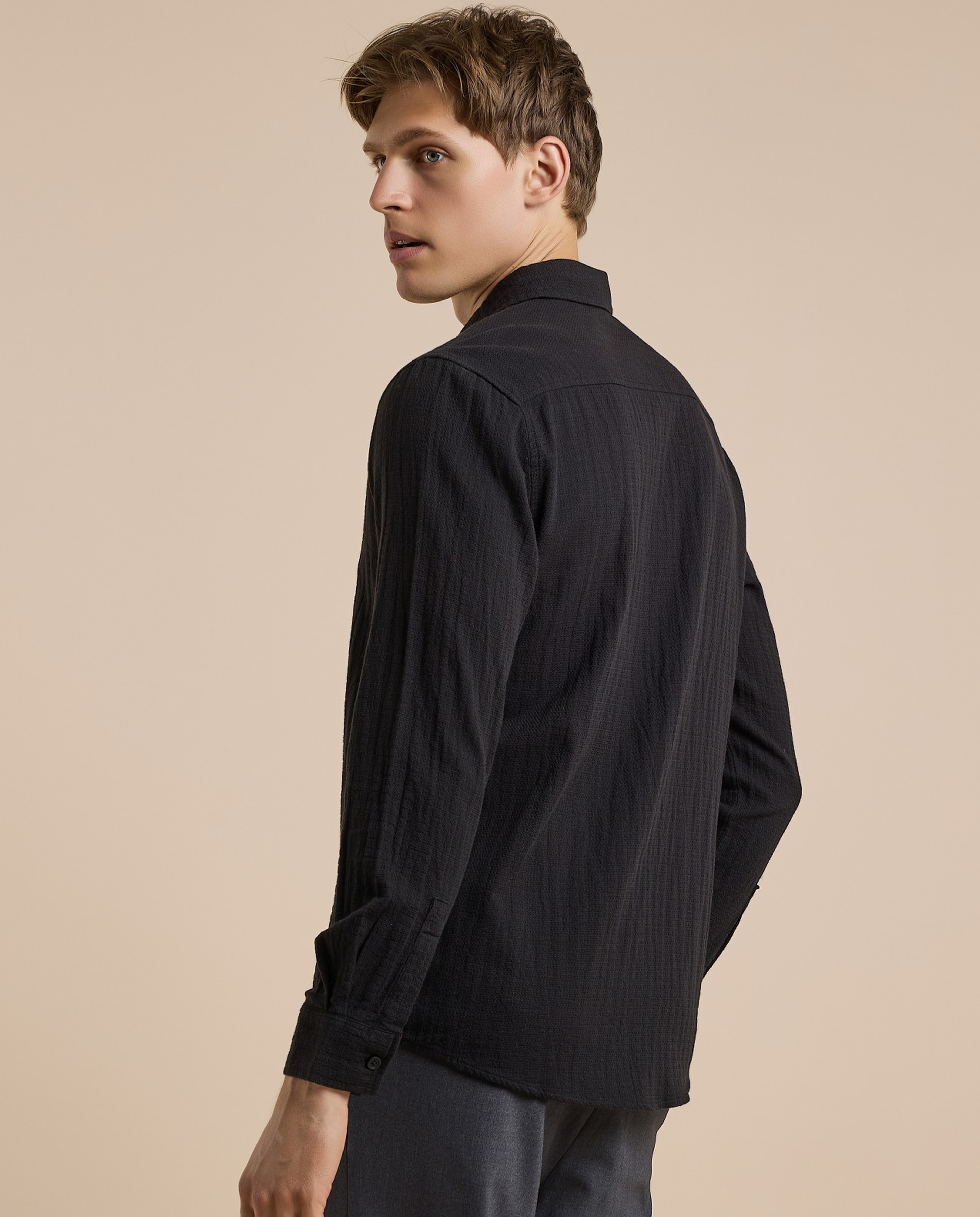 Crinkled Shirt with Classic Collar and Long Sleeves