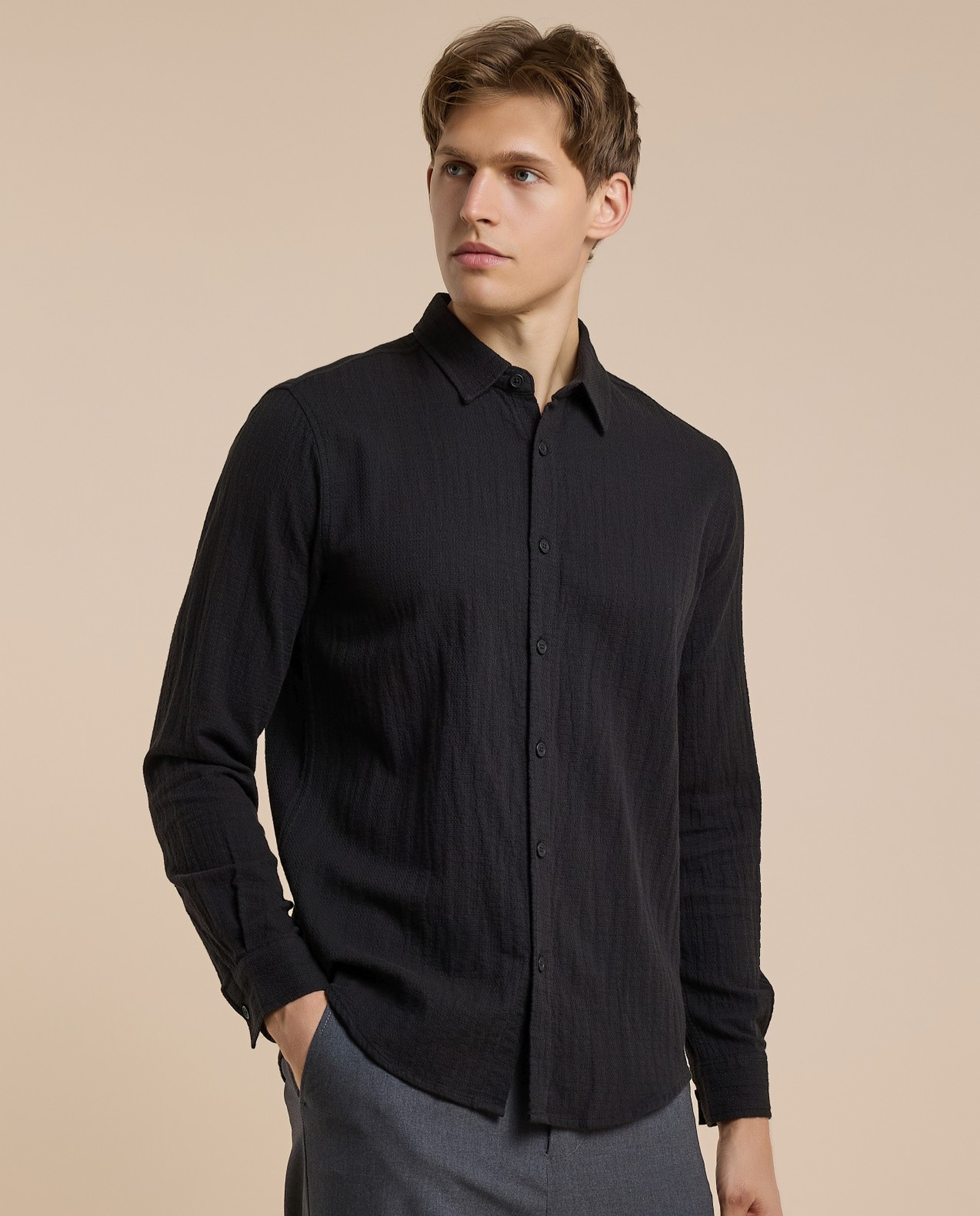 Crinkled Shirt with Classic Collar and Long Sleeves