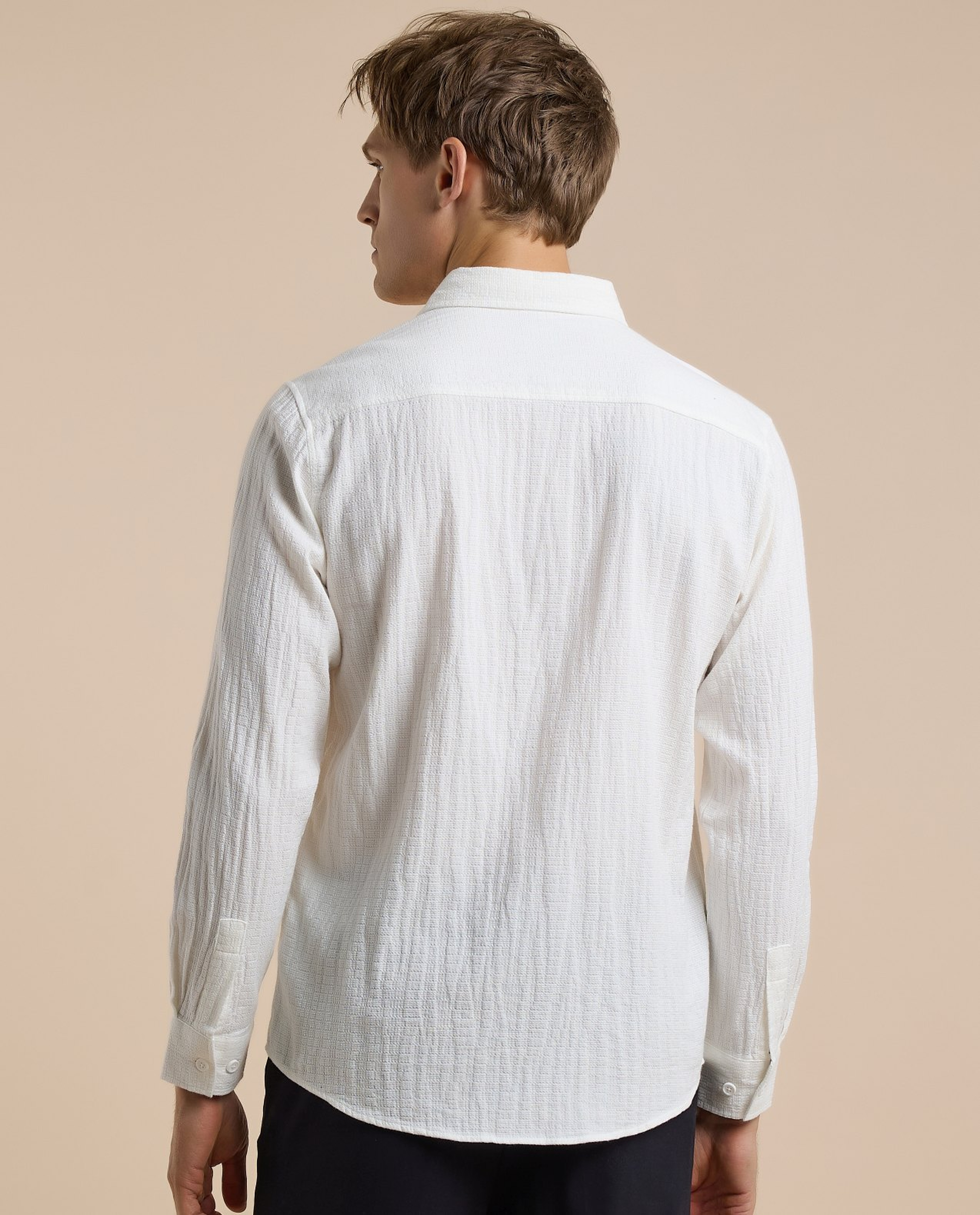 Crinkled Shirt with Classic Collar and Long Sleeves