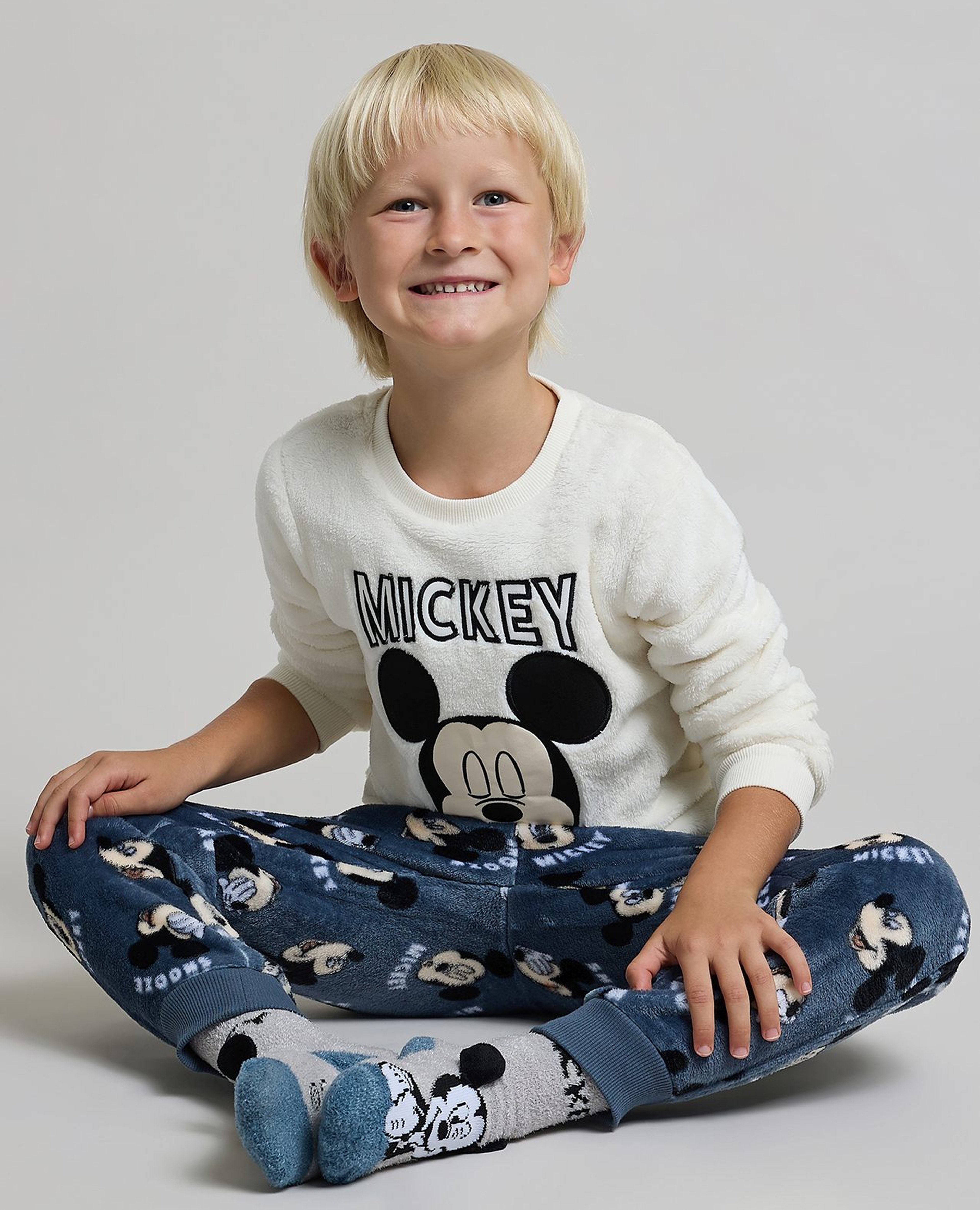 طقم بيجاما مطرز