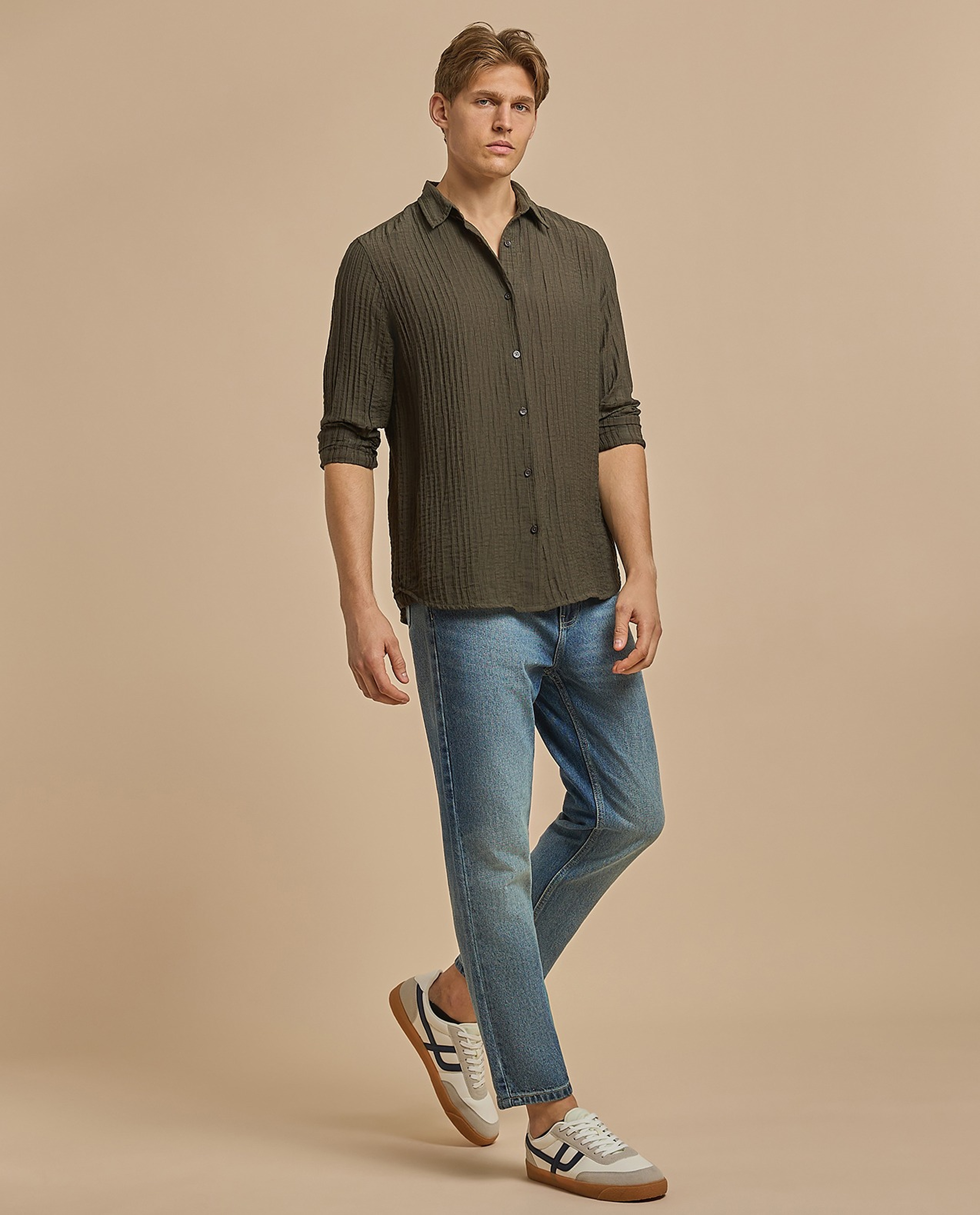 Faded Relaxed Fit Jeans with Button Closure