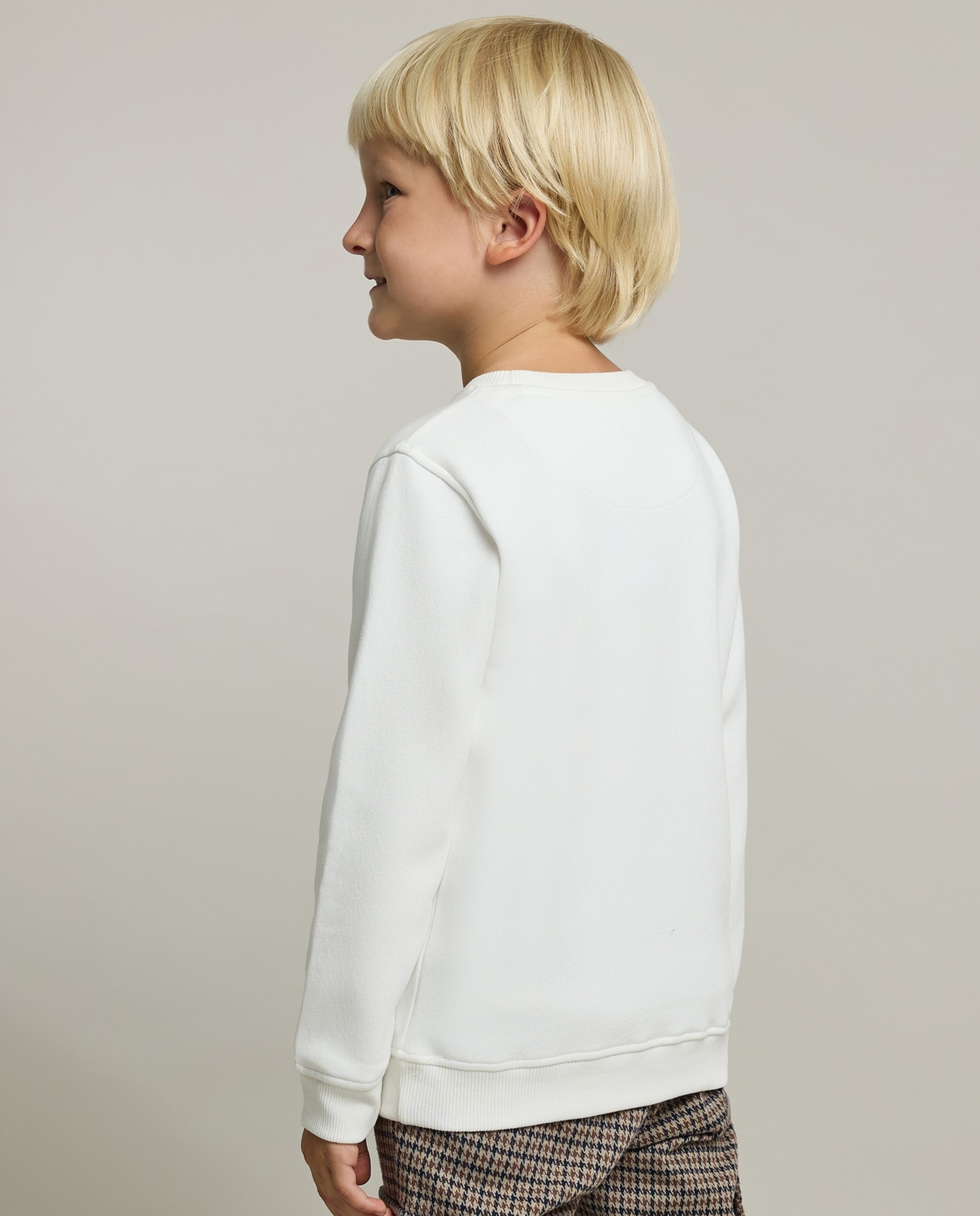 Typography Print Sweatshirt with Crew Neck and Long Sleeves