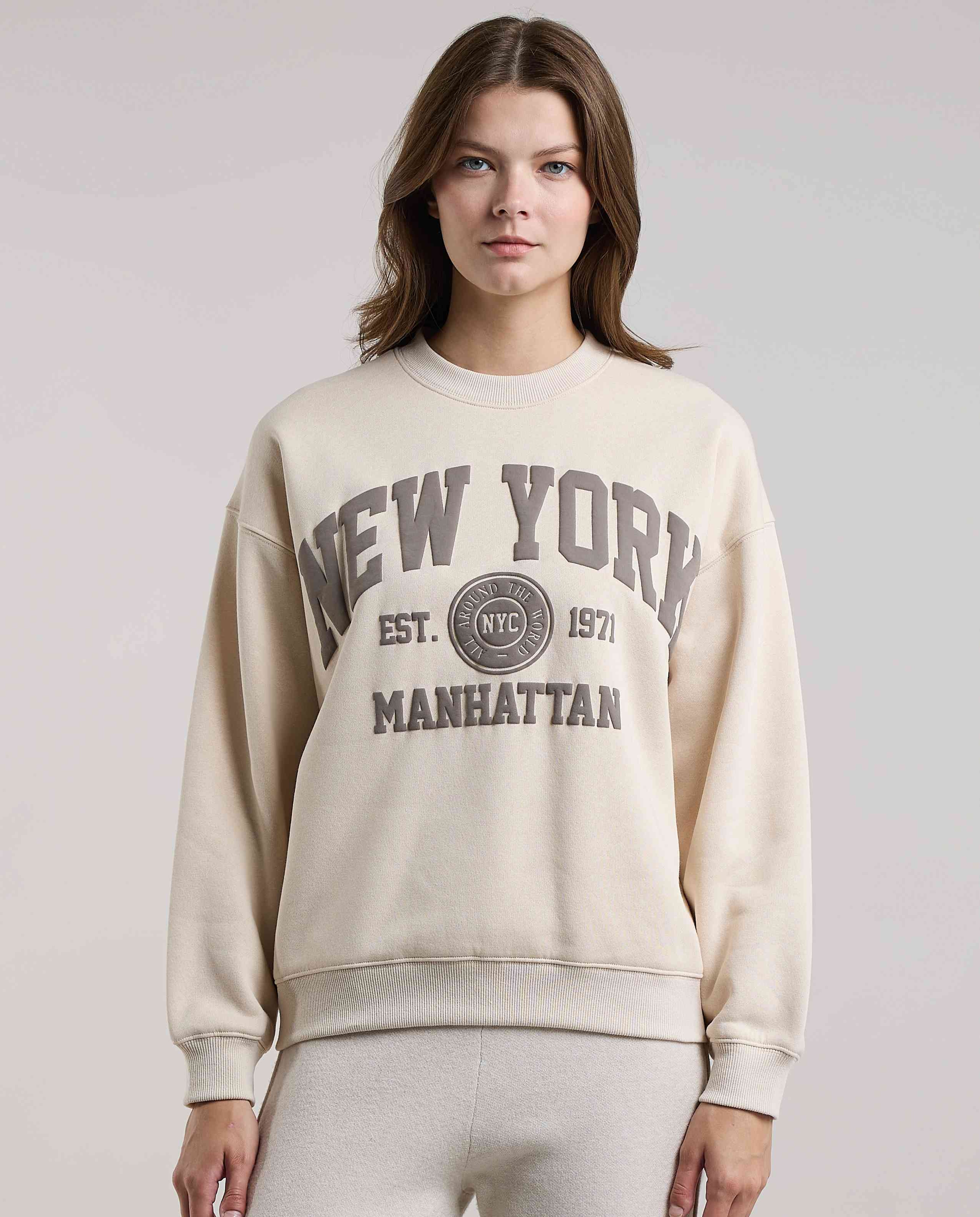 Typography Print Sweatshirt with Crew Neck and Long Sleeves