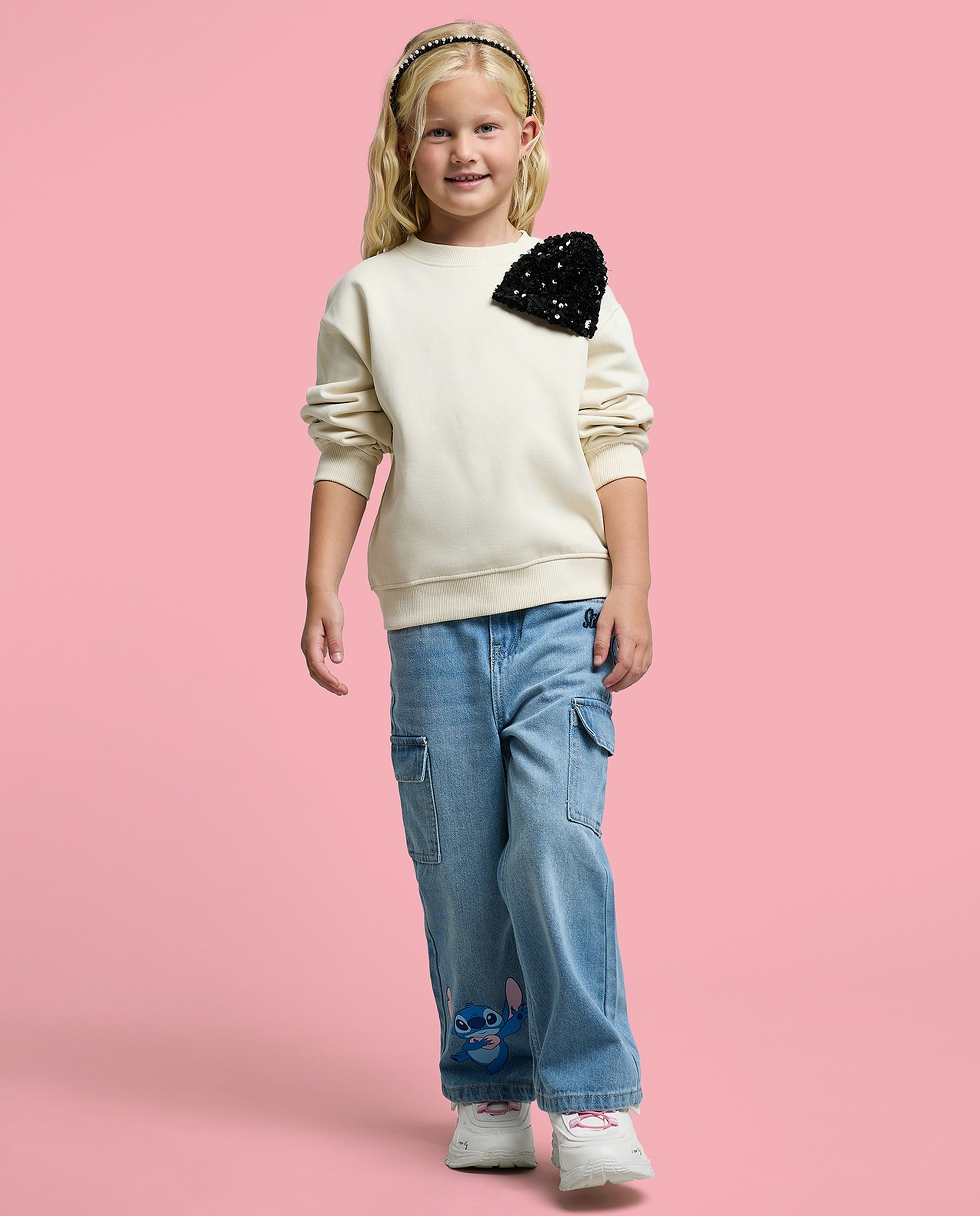 Appliqued Sweatshirt with Crew Neck and Long Sleeves