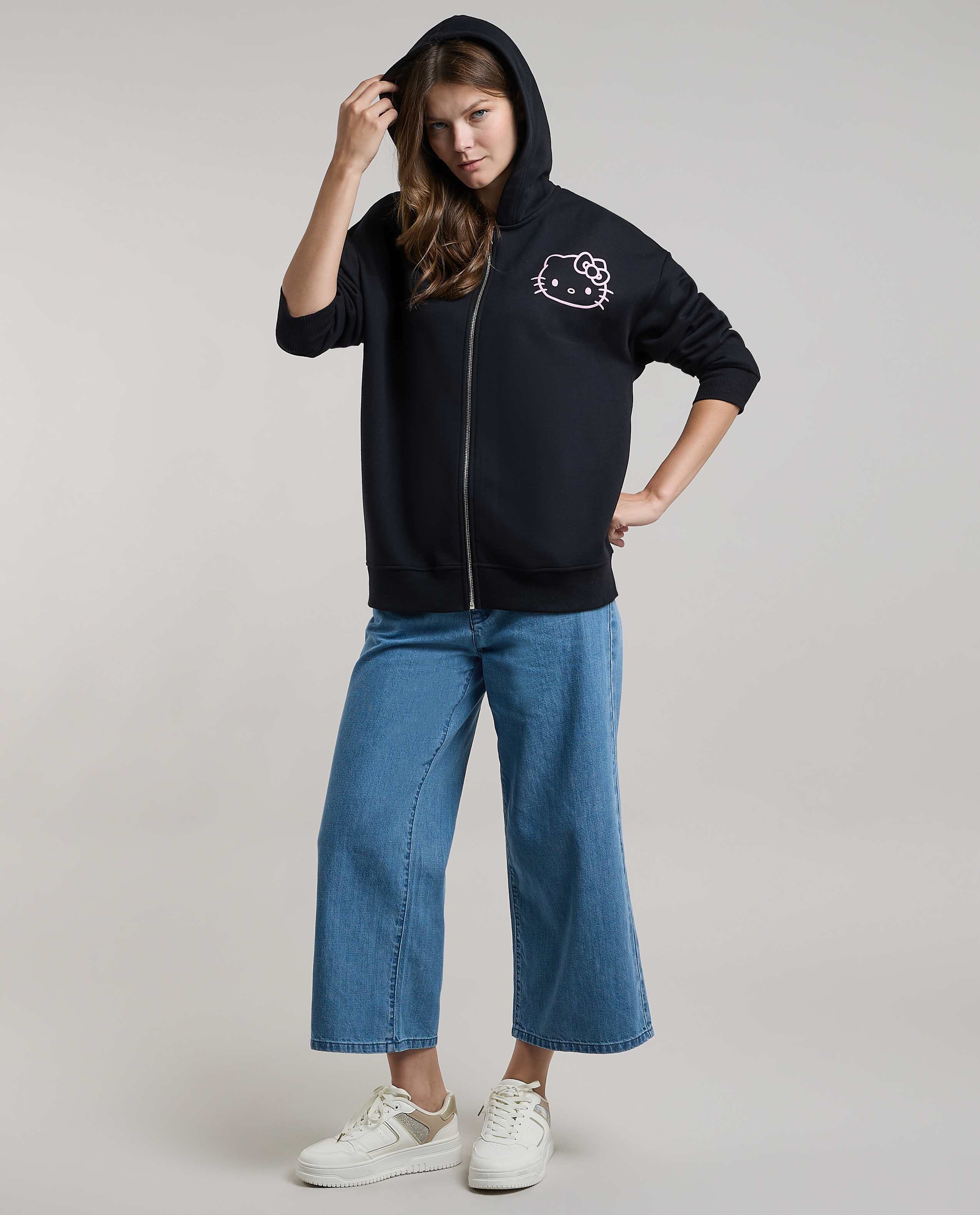 Embroidered Sweatshirt with Crew Neck and Long Sleeves