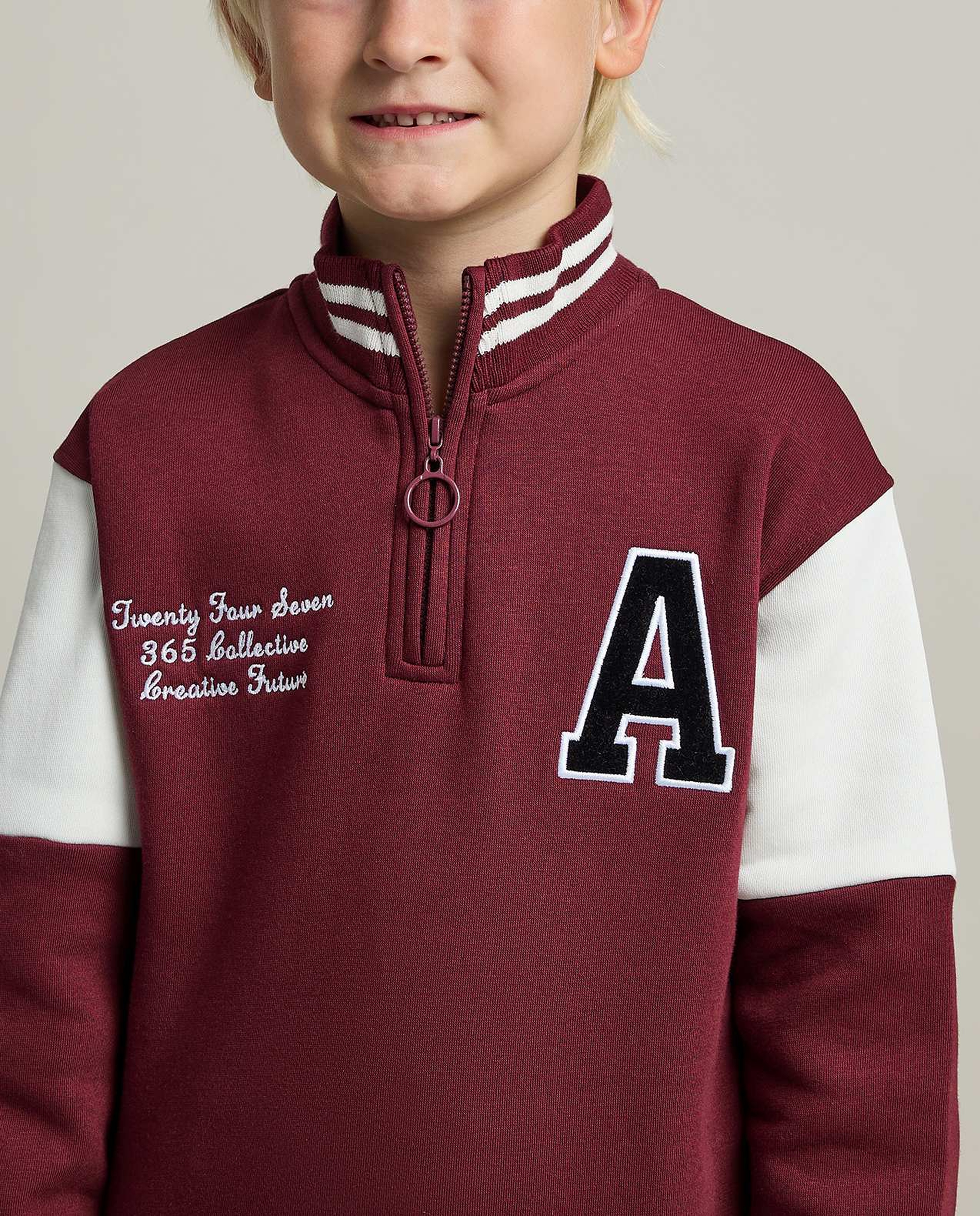 Color Block Sweatshirt with High Neck and Long Sleeves