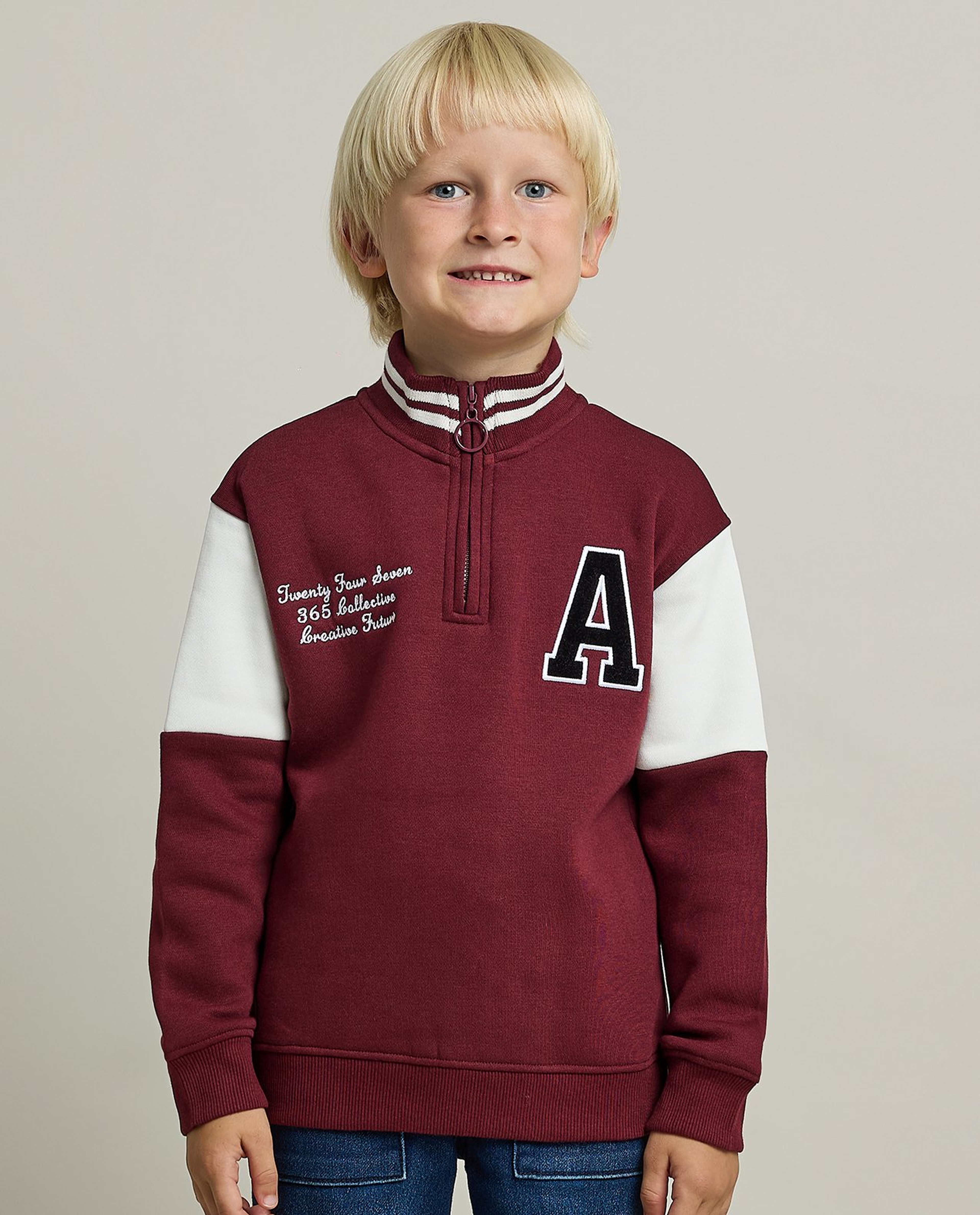 Color Block Sweatshirt with High Neck and Long Sleeves