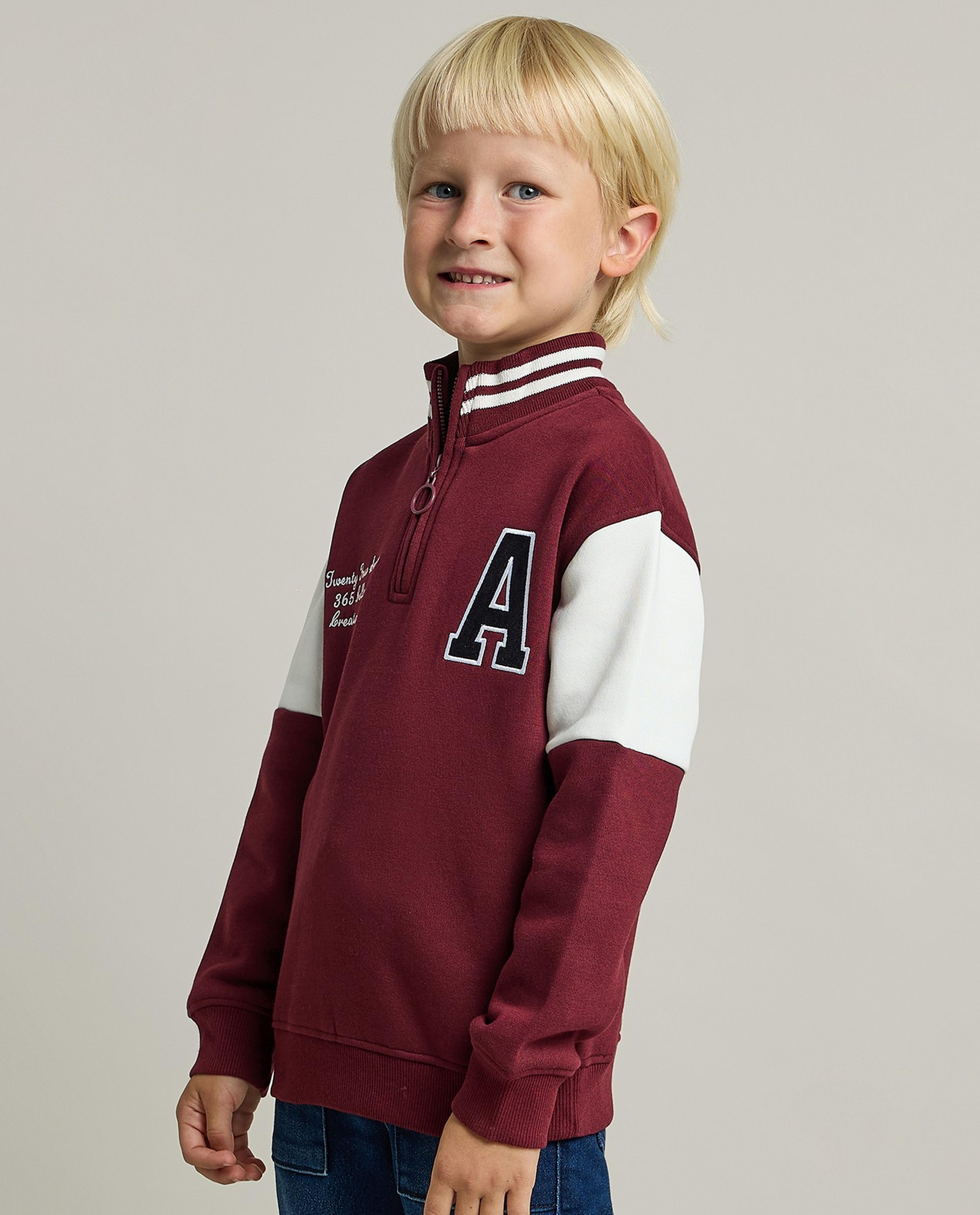 Color Block Sweatshirt with High Neck and Long Sleeves