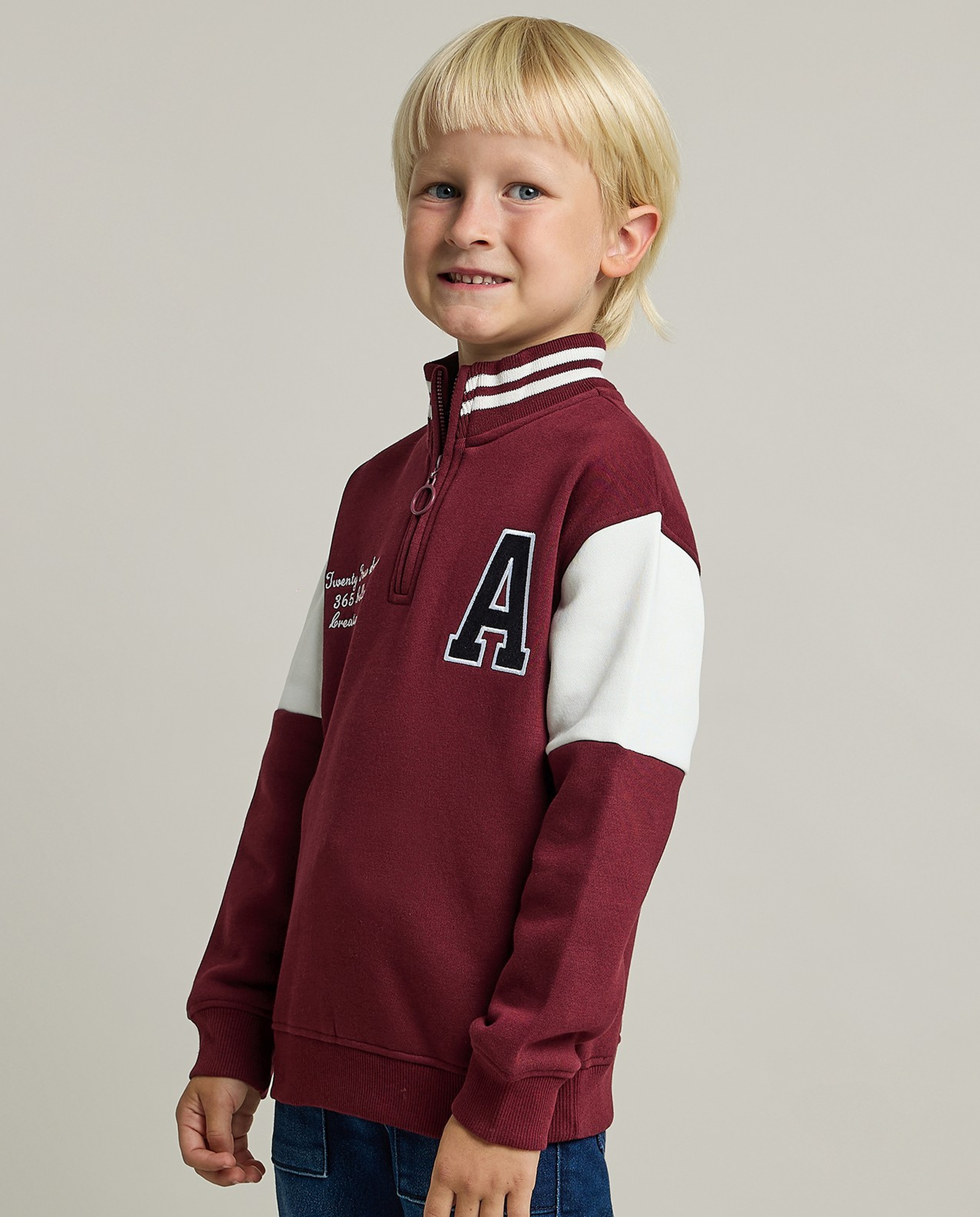 Color Block Sweatshirt with High Neck and Long Sleeves