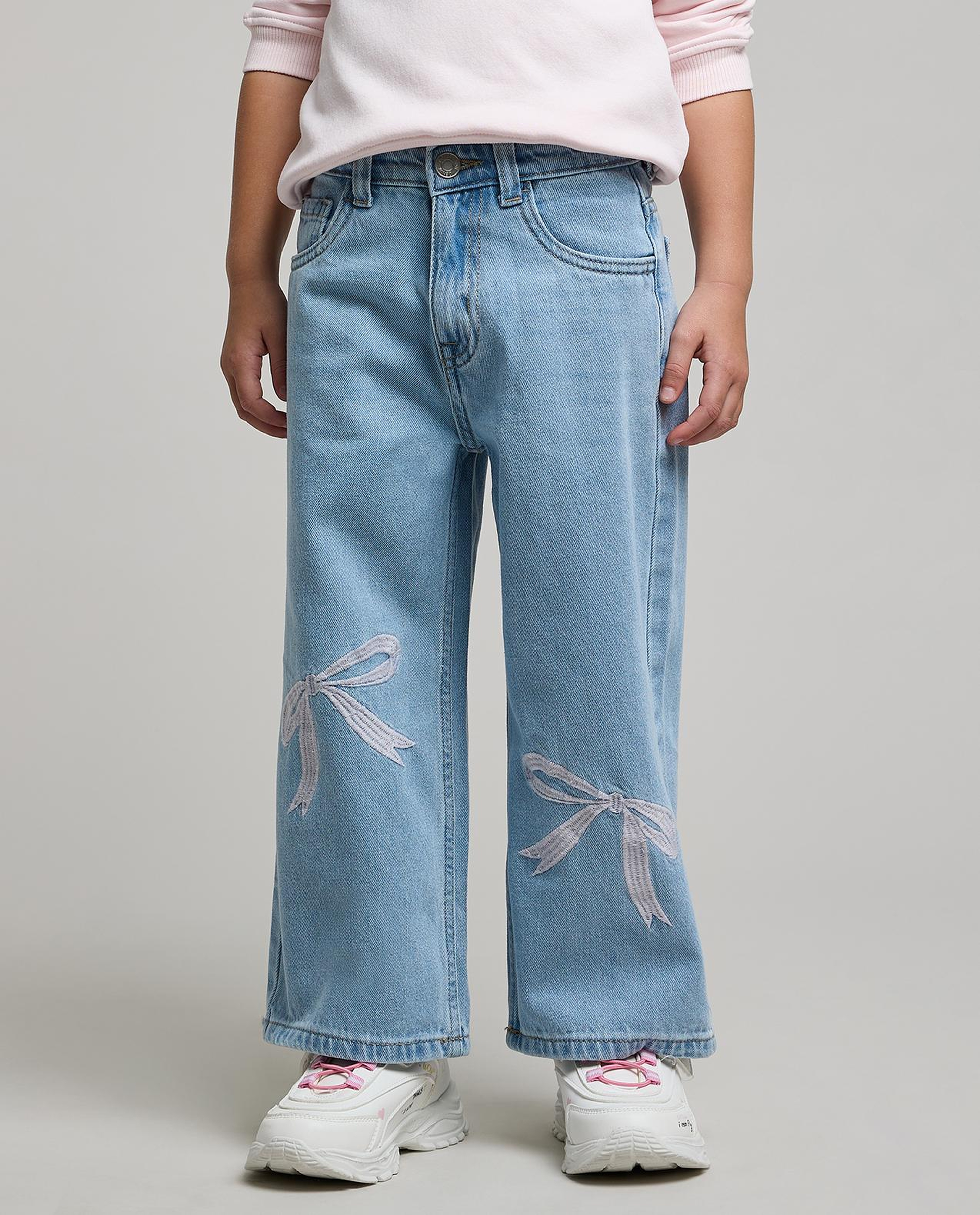 Bow Embroidered Loose Fit Jeans with Button Closure