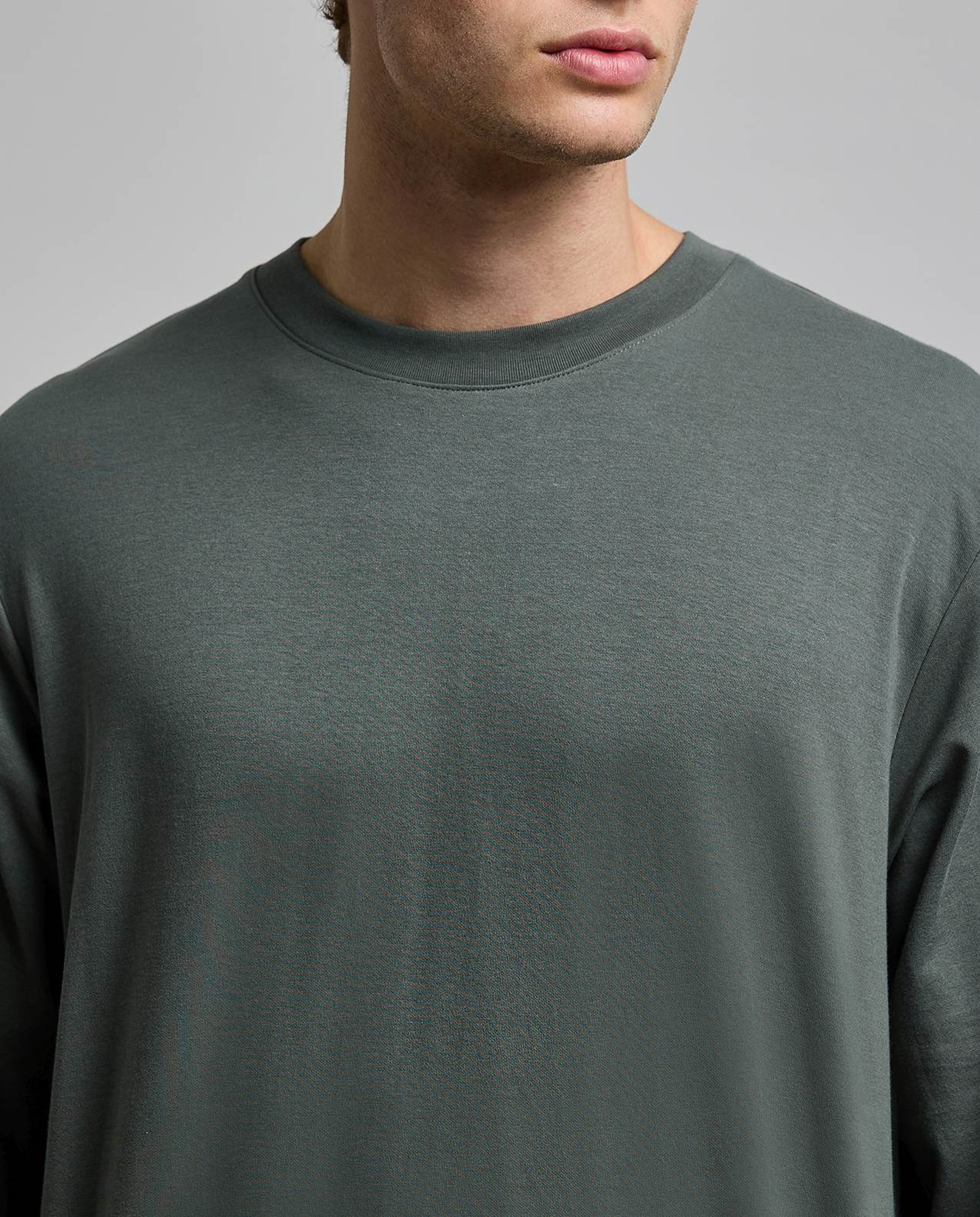 Solid T-Shirt with Crew Neck and Long Sleeves