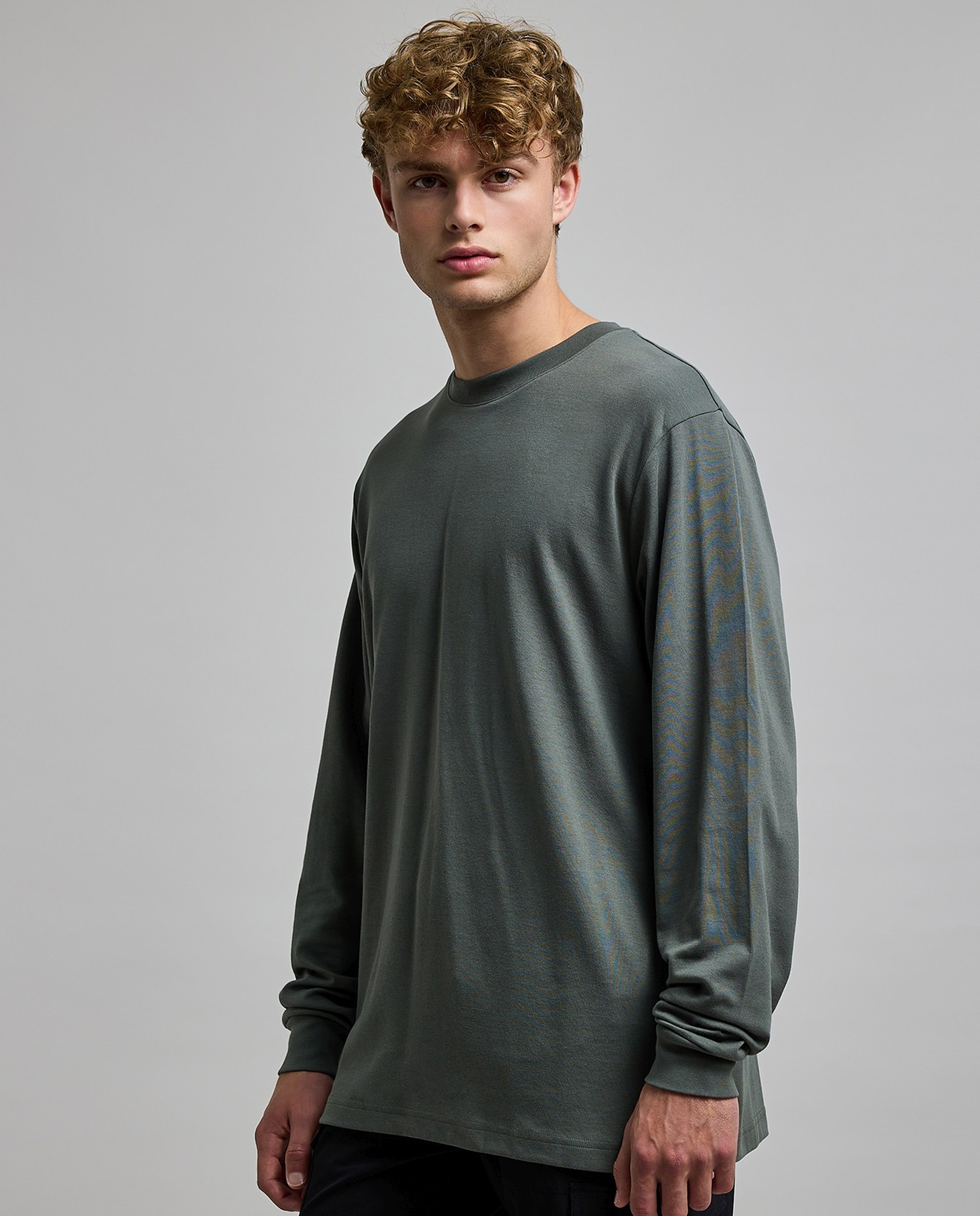 Solid T-Shirt with Crew Neck and Long Sleeves