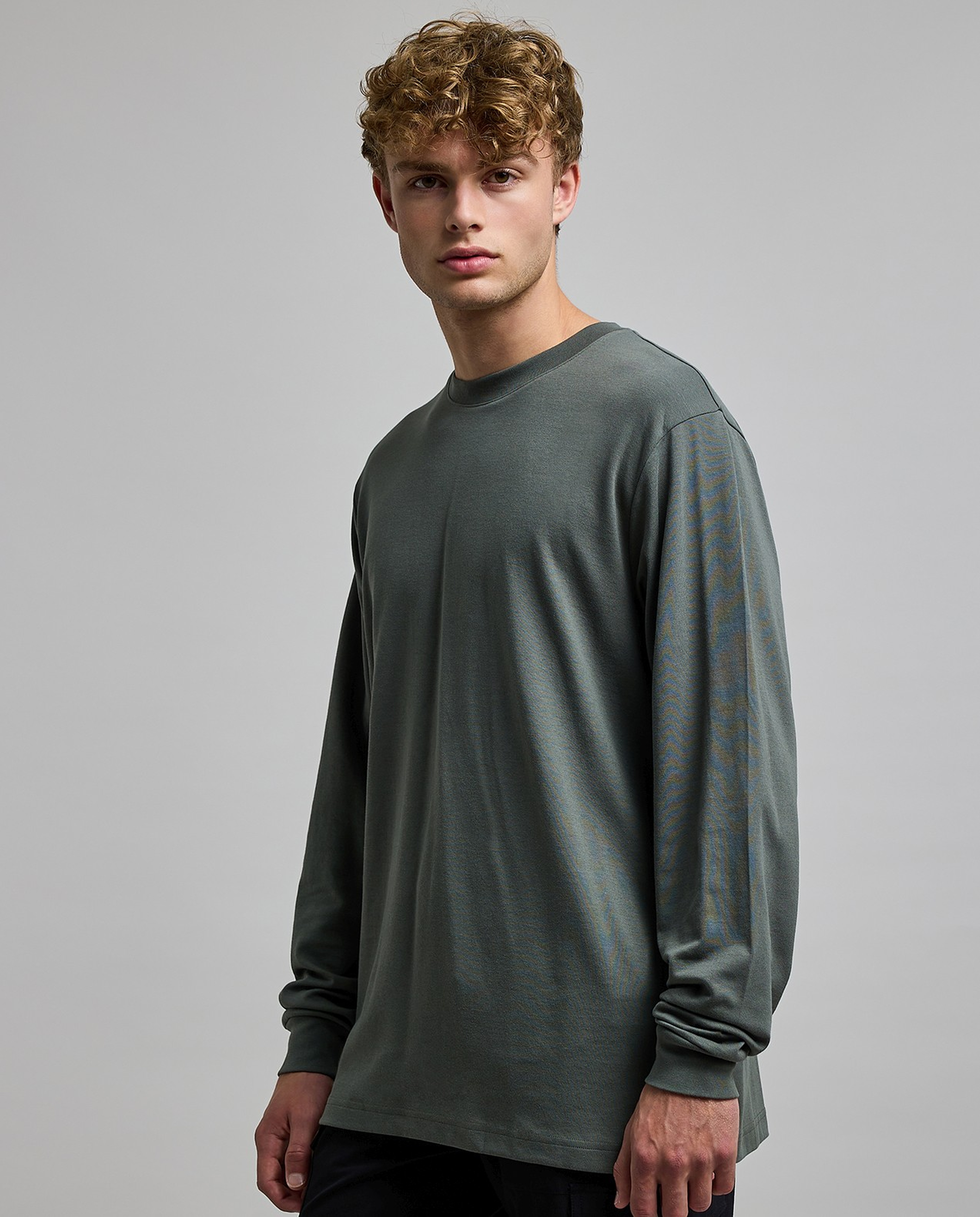 Solid T-Shirt with Crew Neck and Long Sleeves