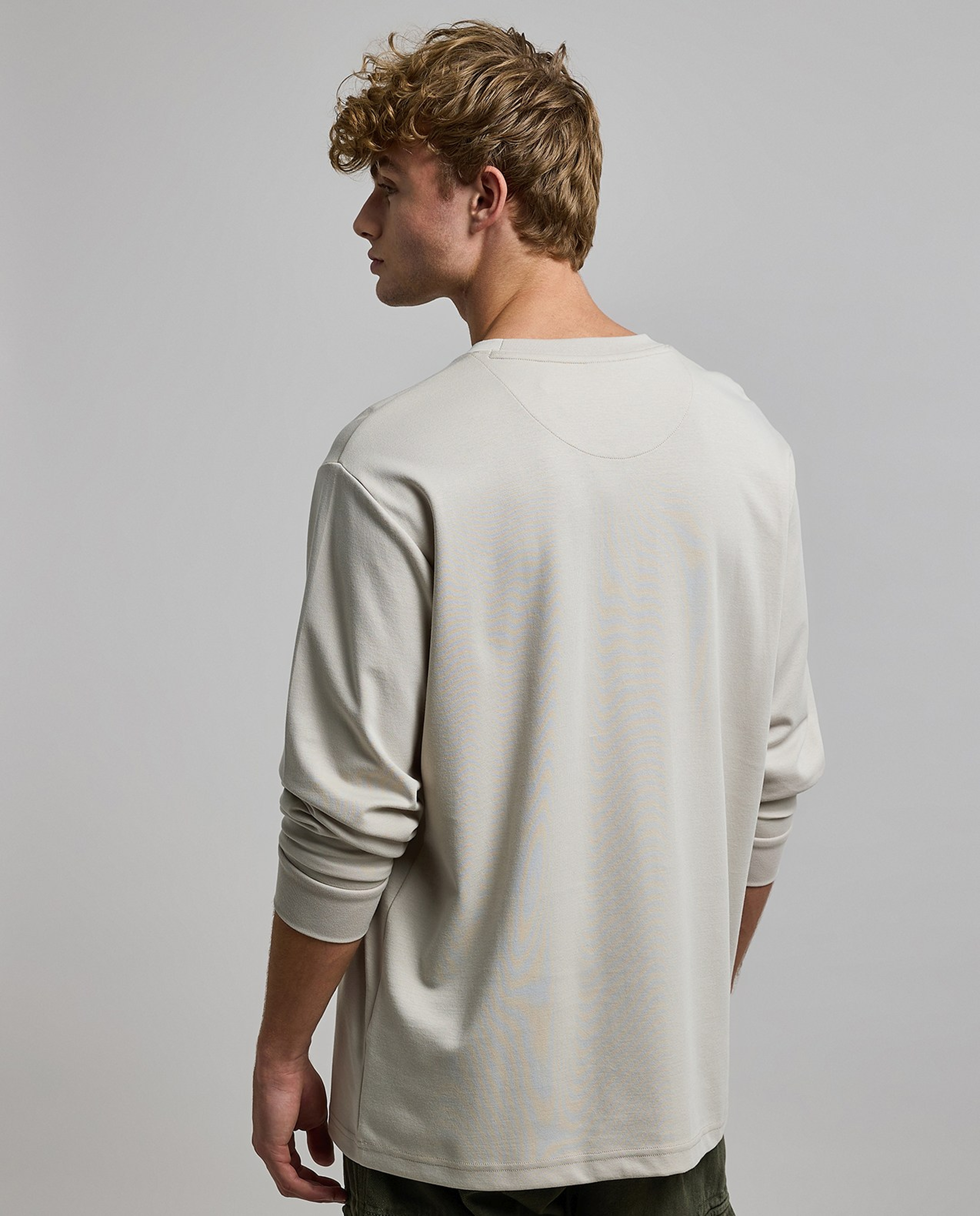 Solid T-Shirt with Crew Neck and Long Sleeves