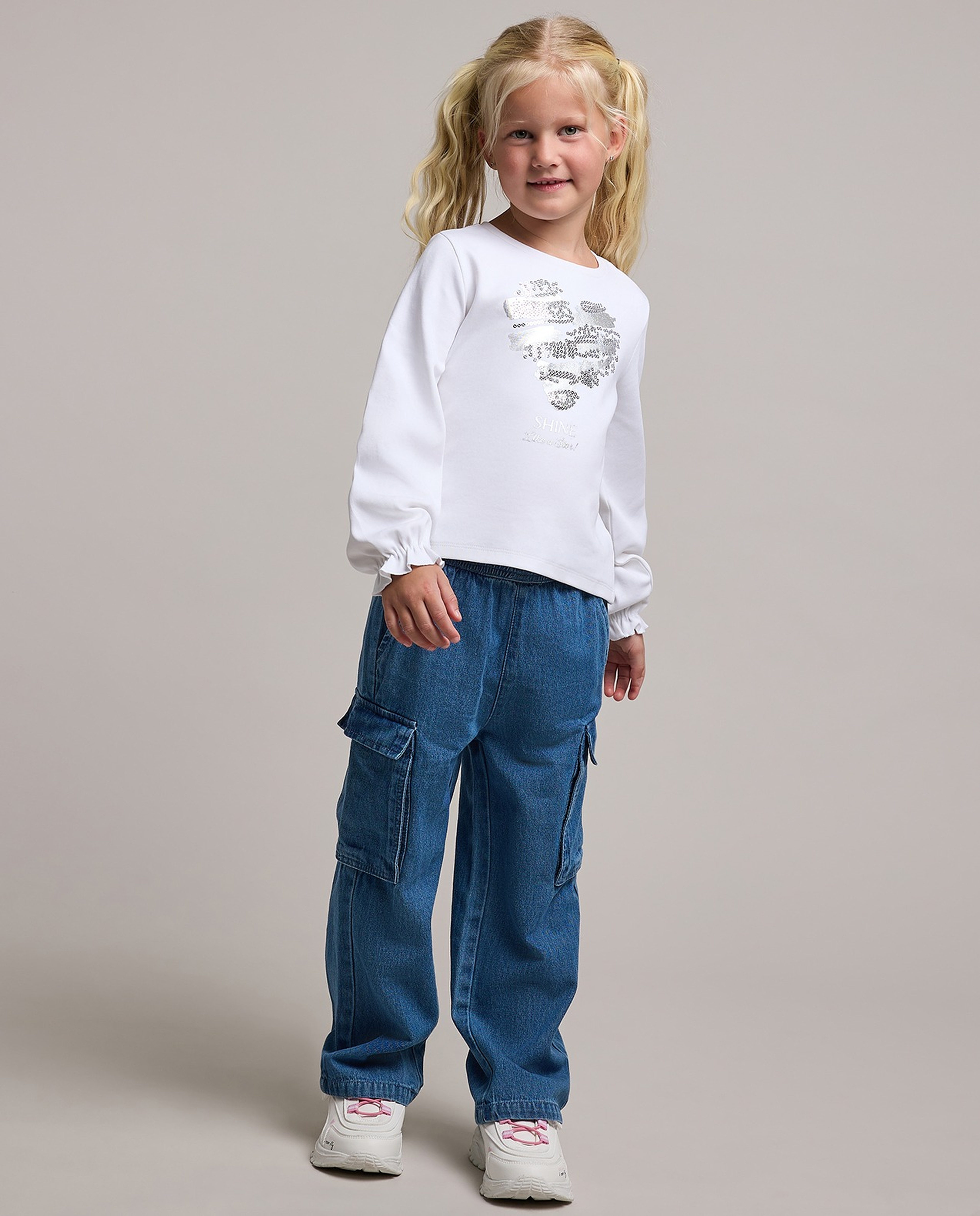 Sequined Top with Crew Neck and Puff Sleeves