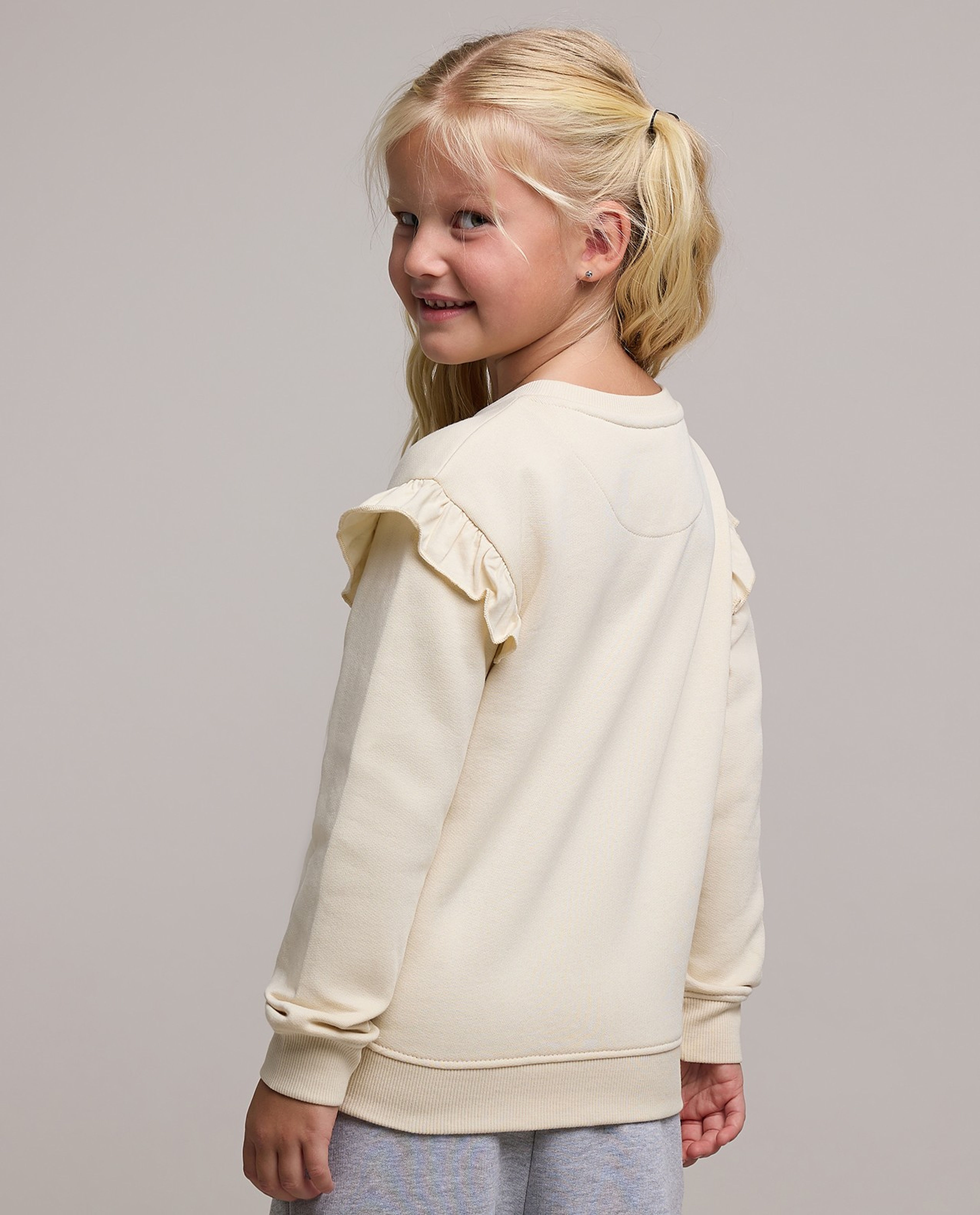 Applique Sweatshirt with Crew Neck and Long Sleeves