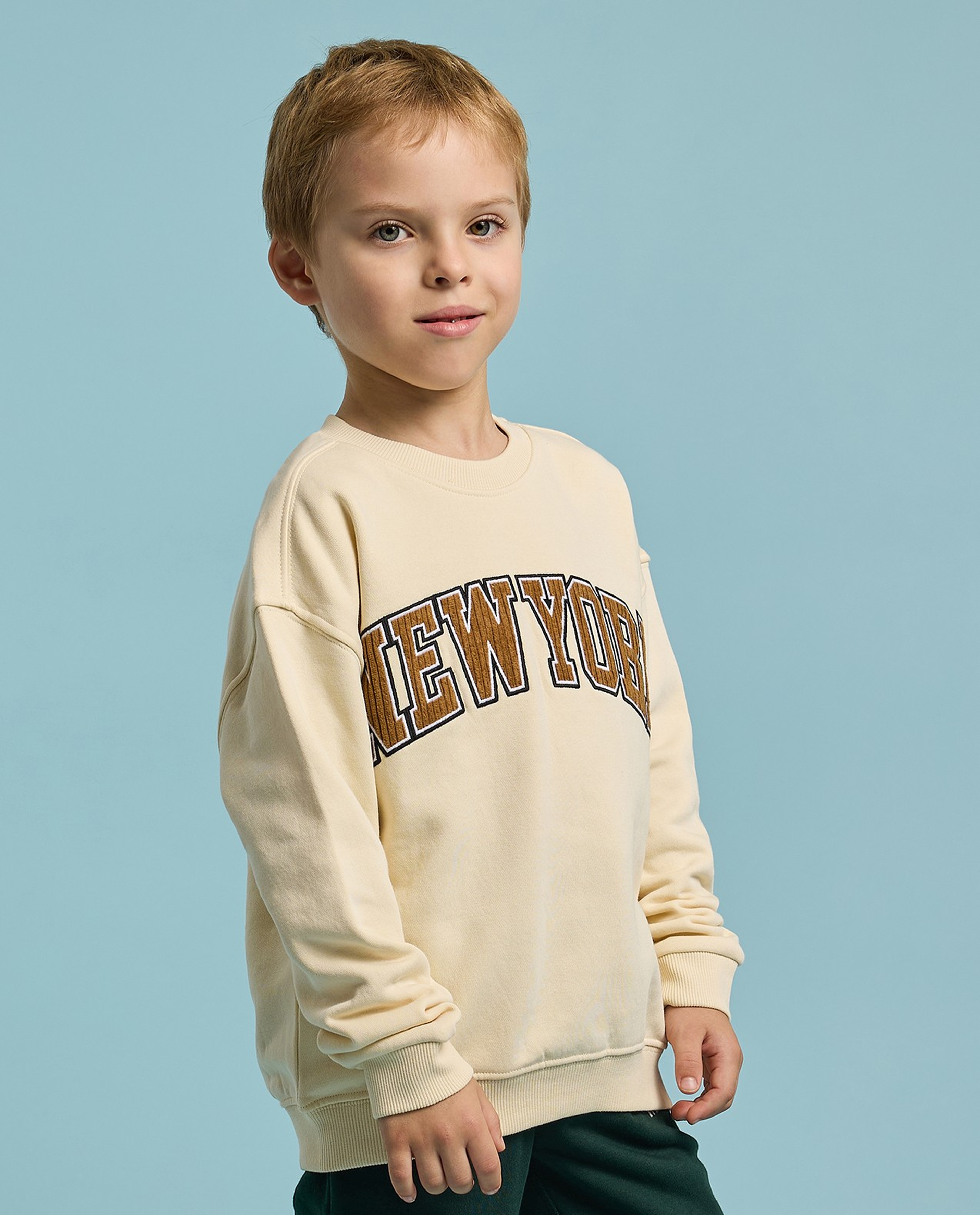 Applique Sweatshirt with Crew Neck and Long Sleeves