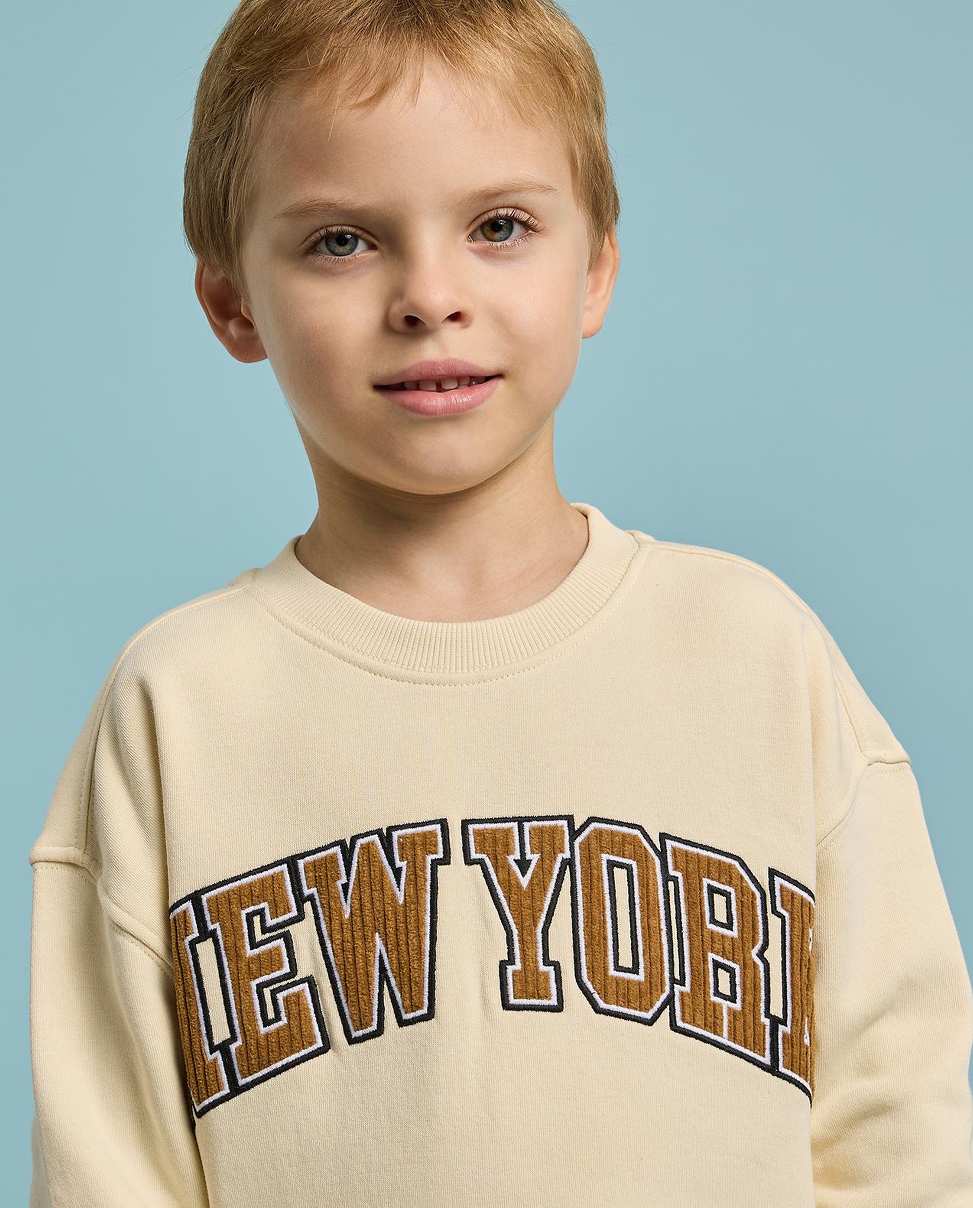 Applique Sweatshirt with Crew Neck and Long Sleeves