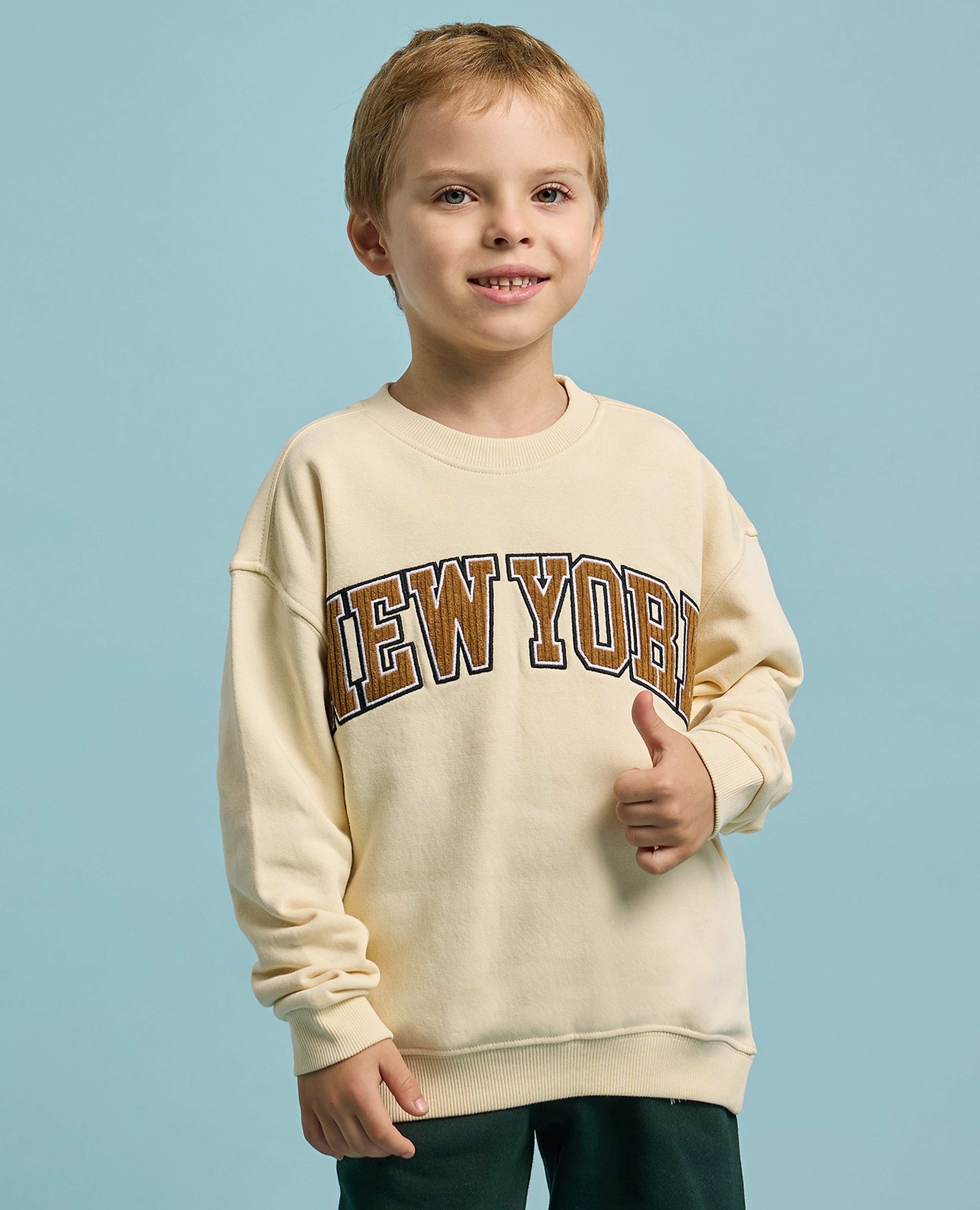 سويتشيرت برقبة مستديرة وكم طويل