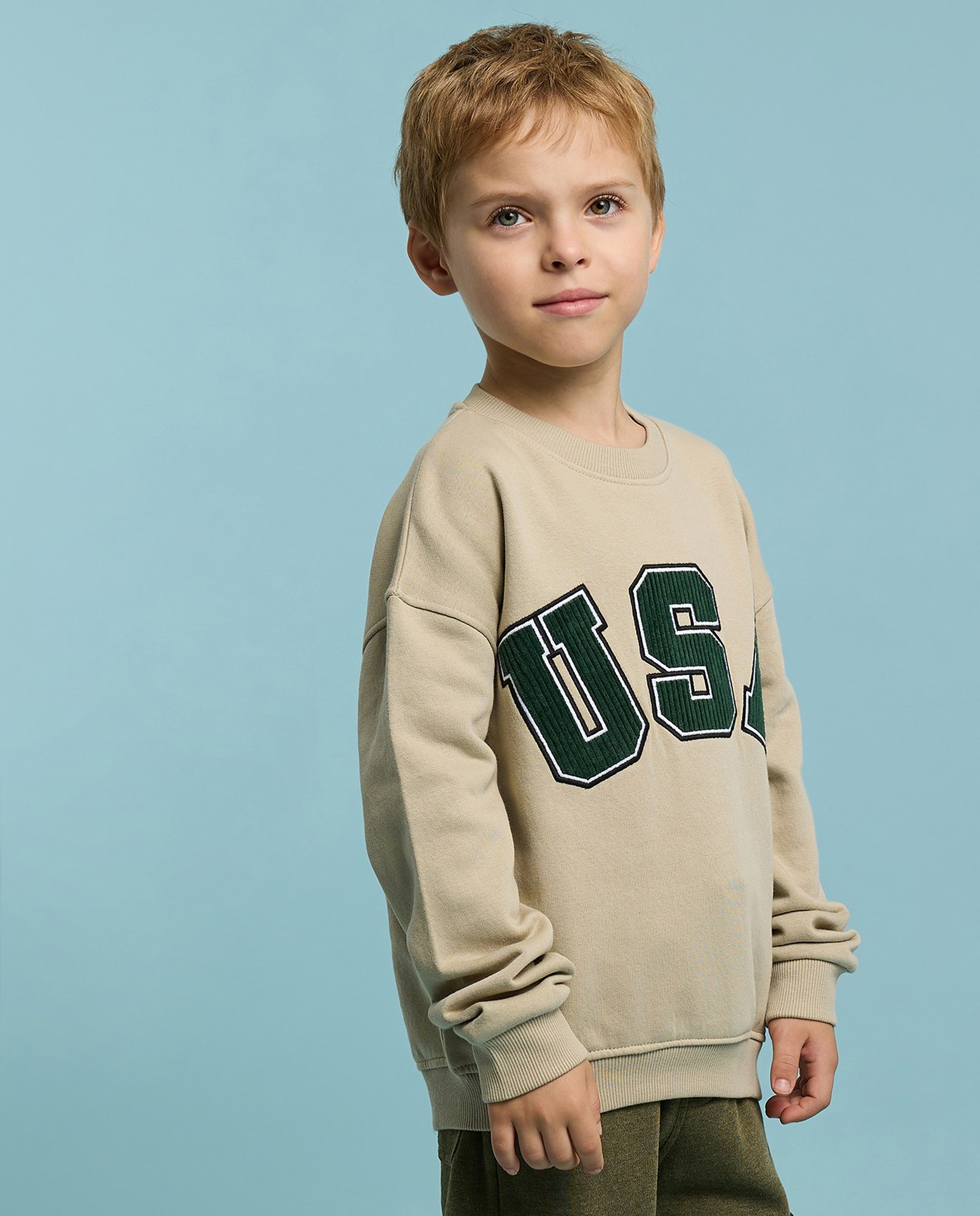 Applique Sweatshirt with Crew Neck and Long Sleeves