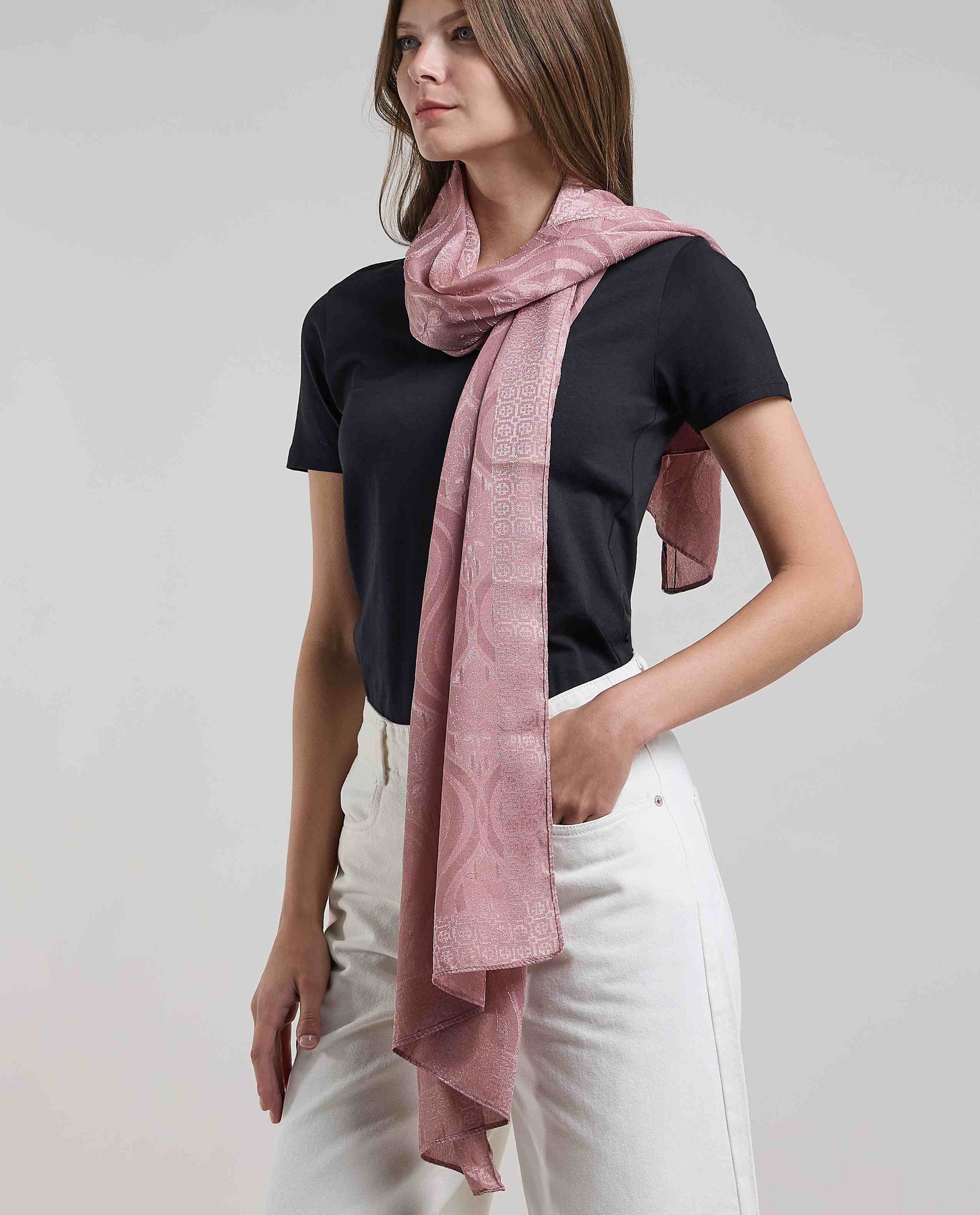 Self Patterned Scarf