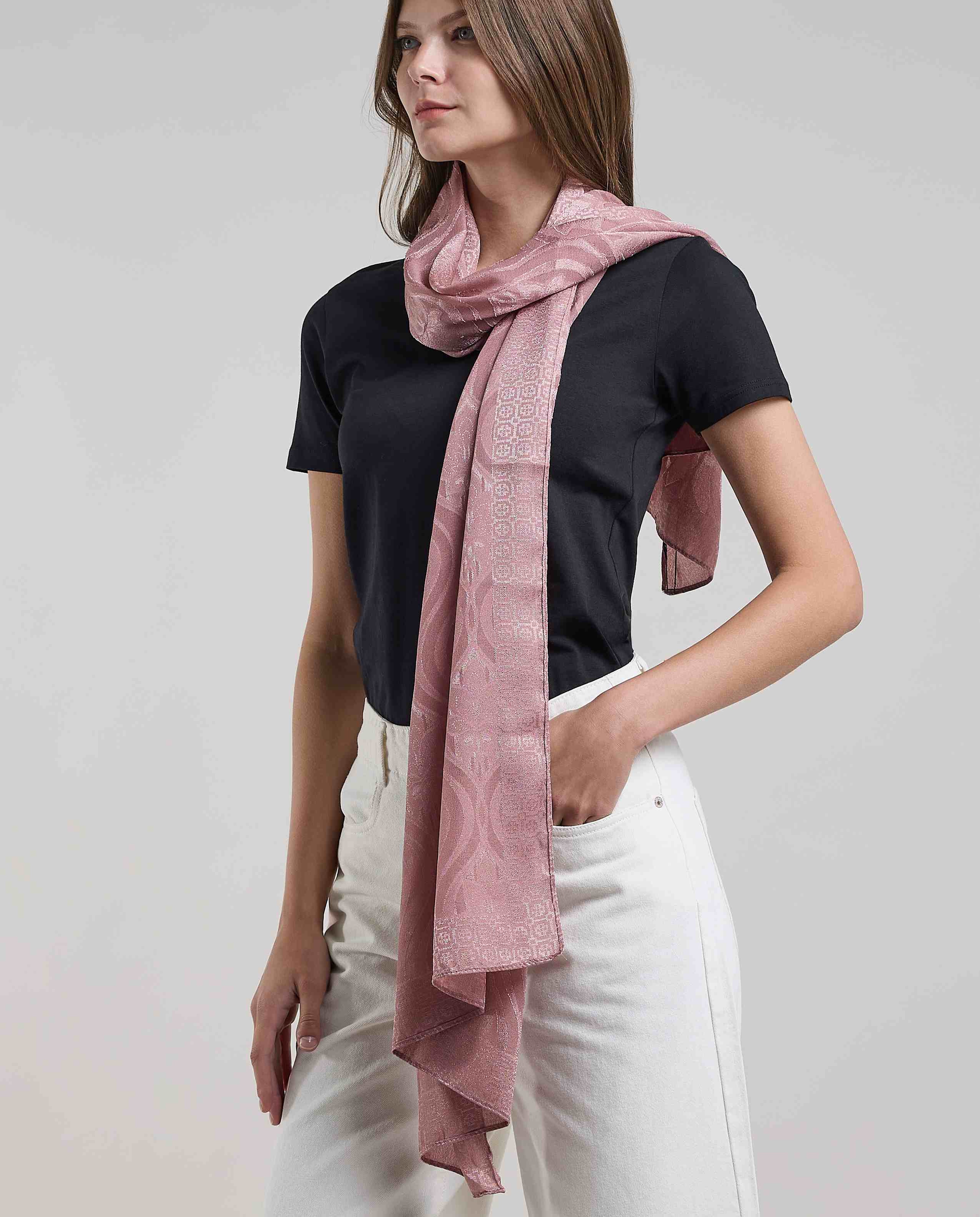 Self Patterned Scarf