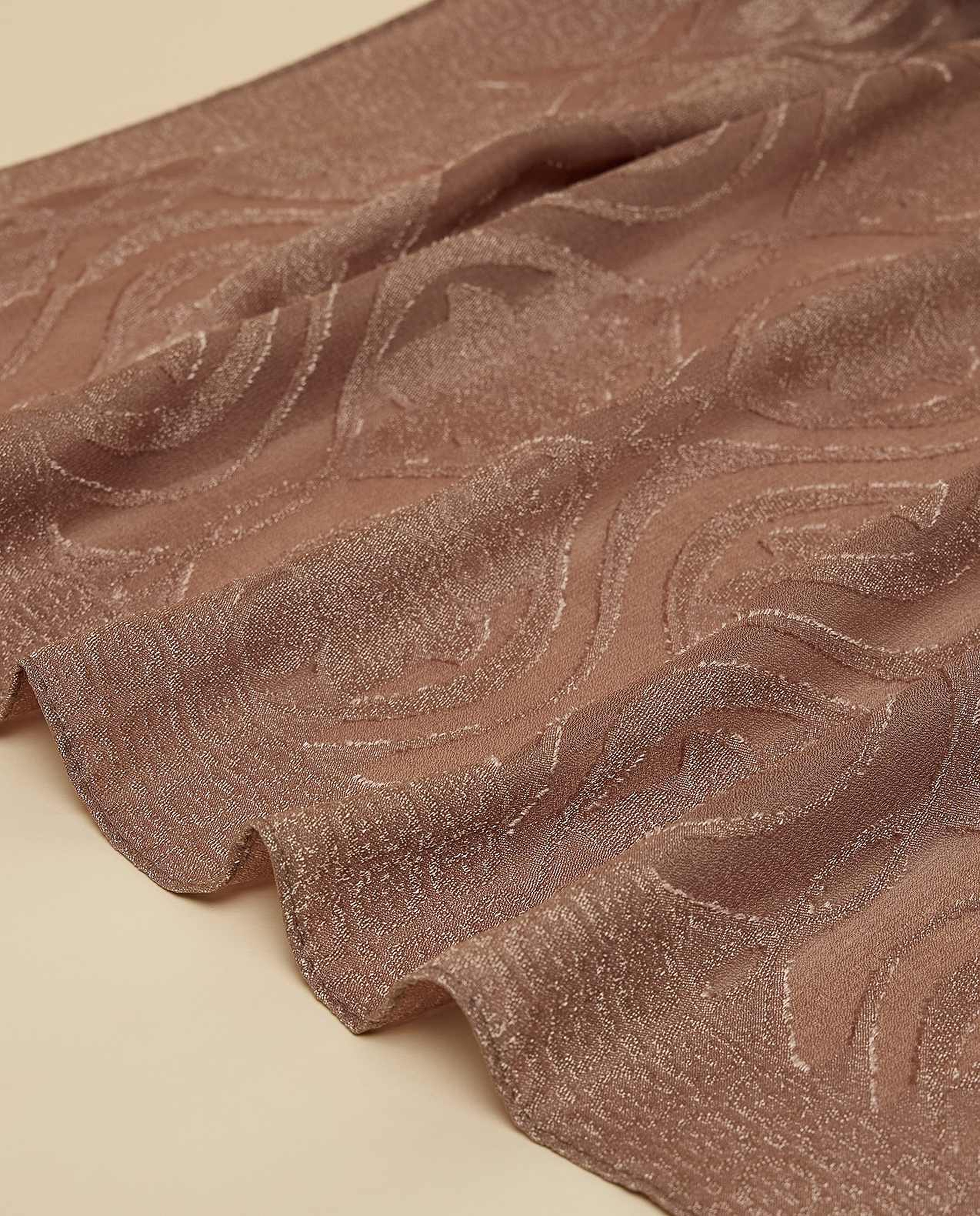 Self Patterned Scarf