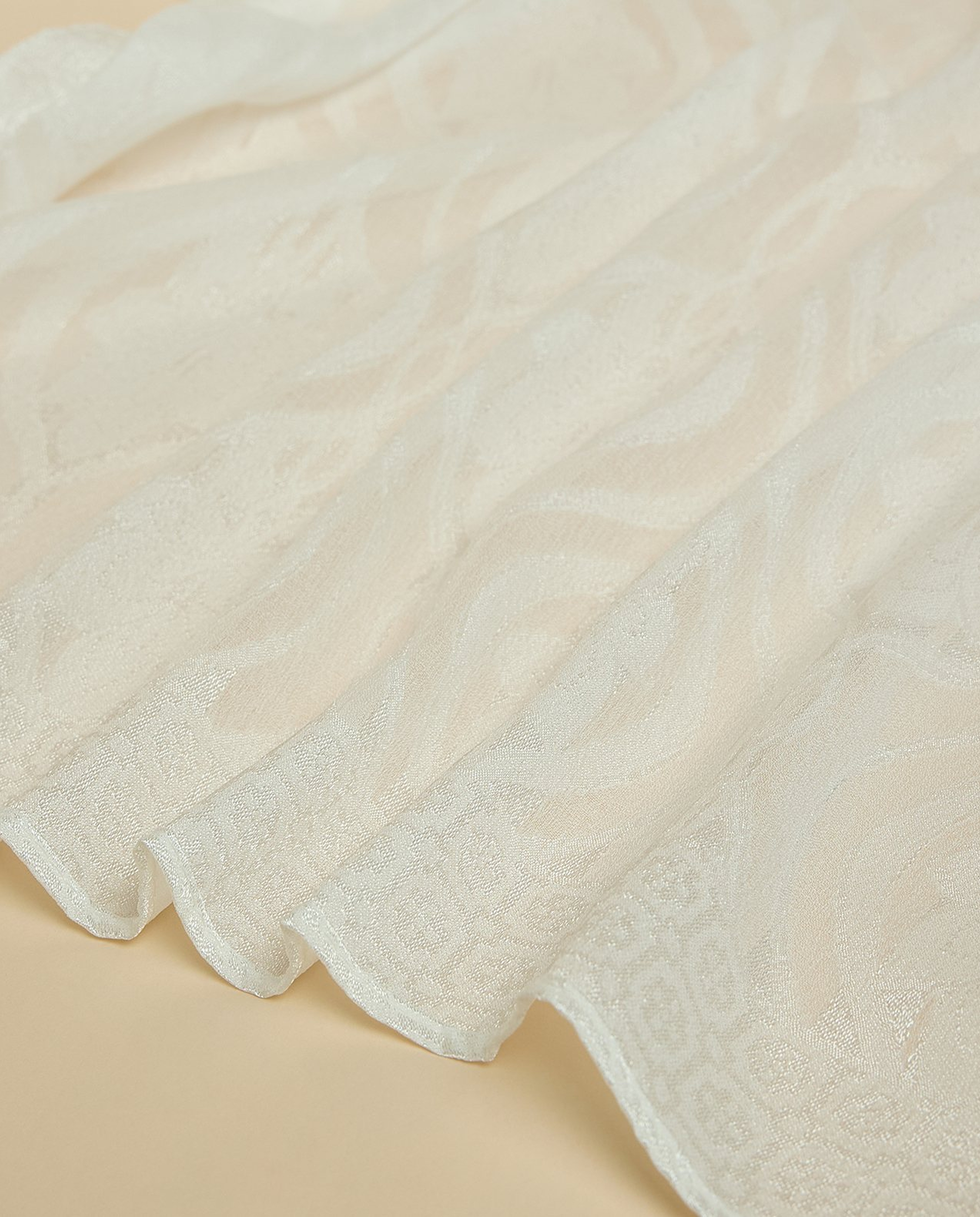 Self Patterned Scarf