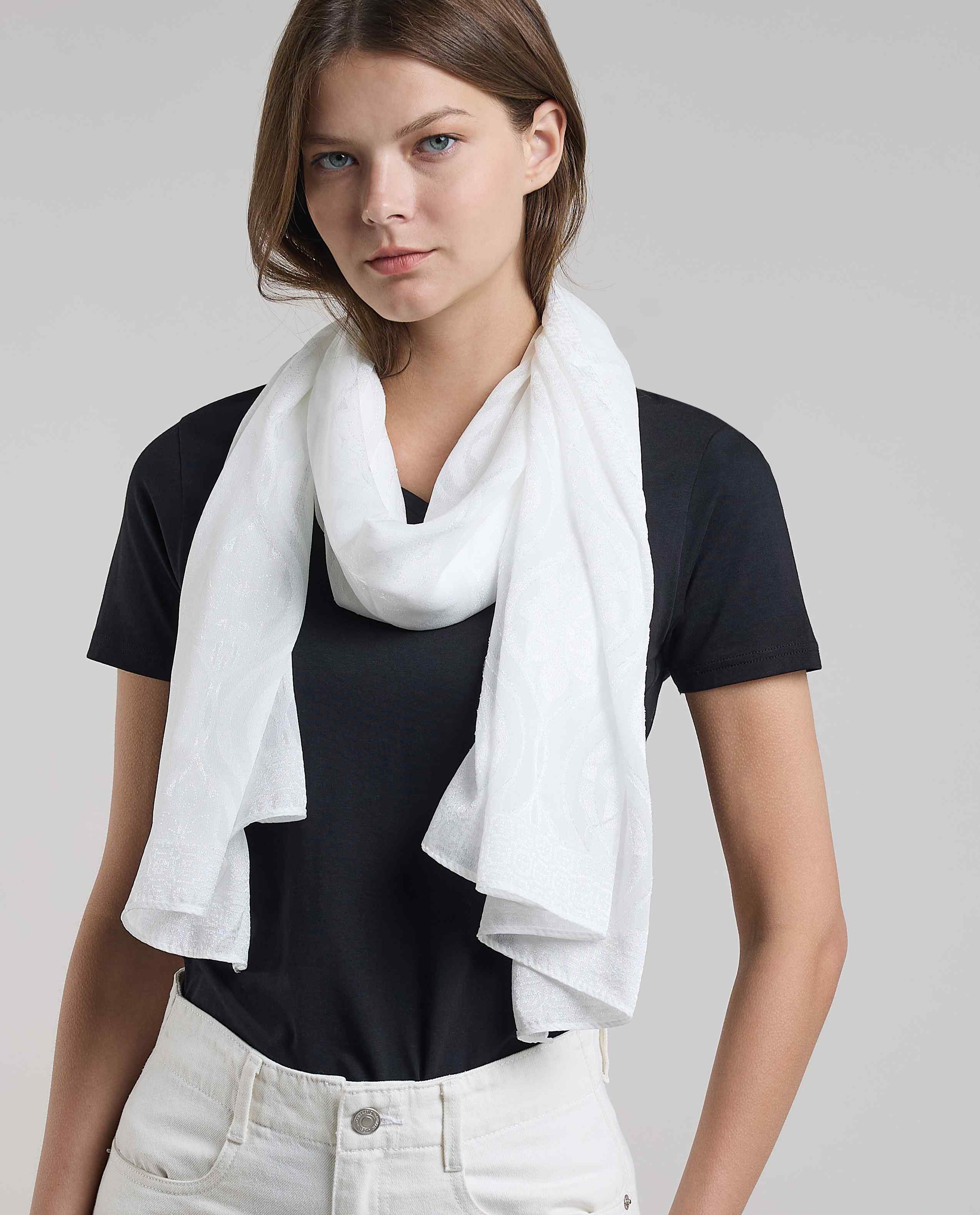 Self Patterned Scarf