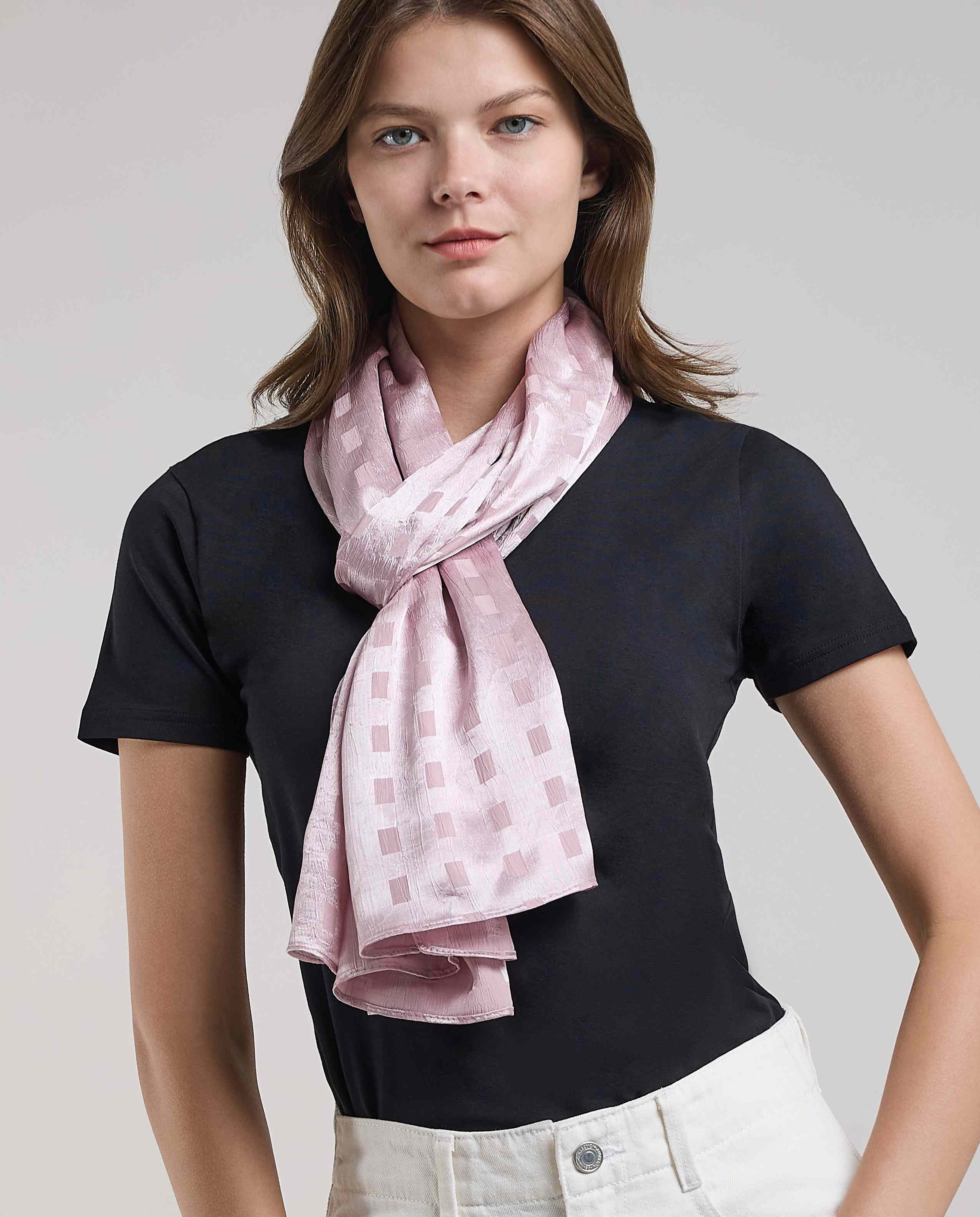 Self Patterned Scarf