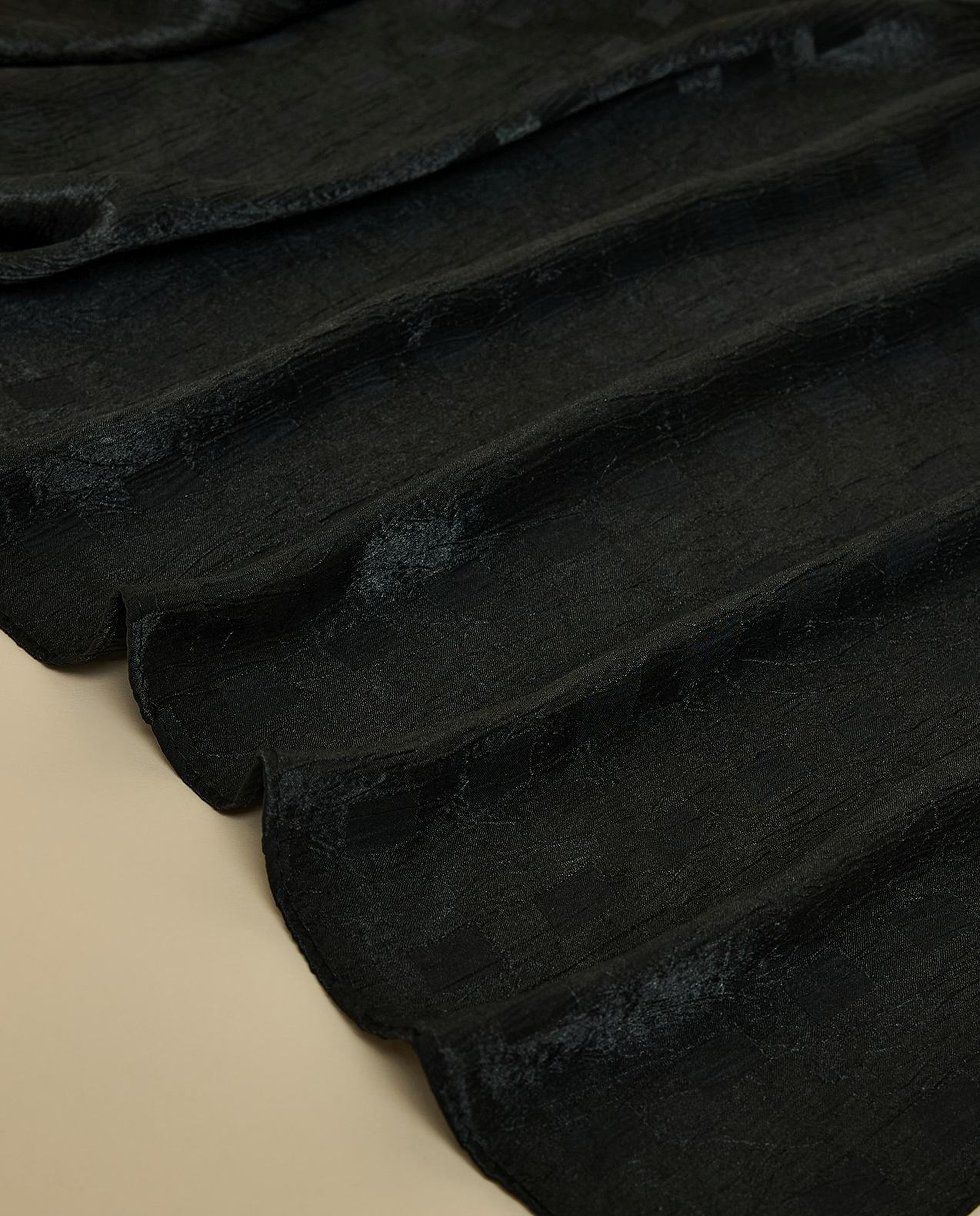 Self Patterned Scarf