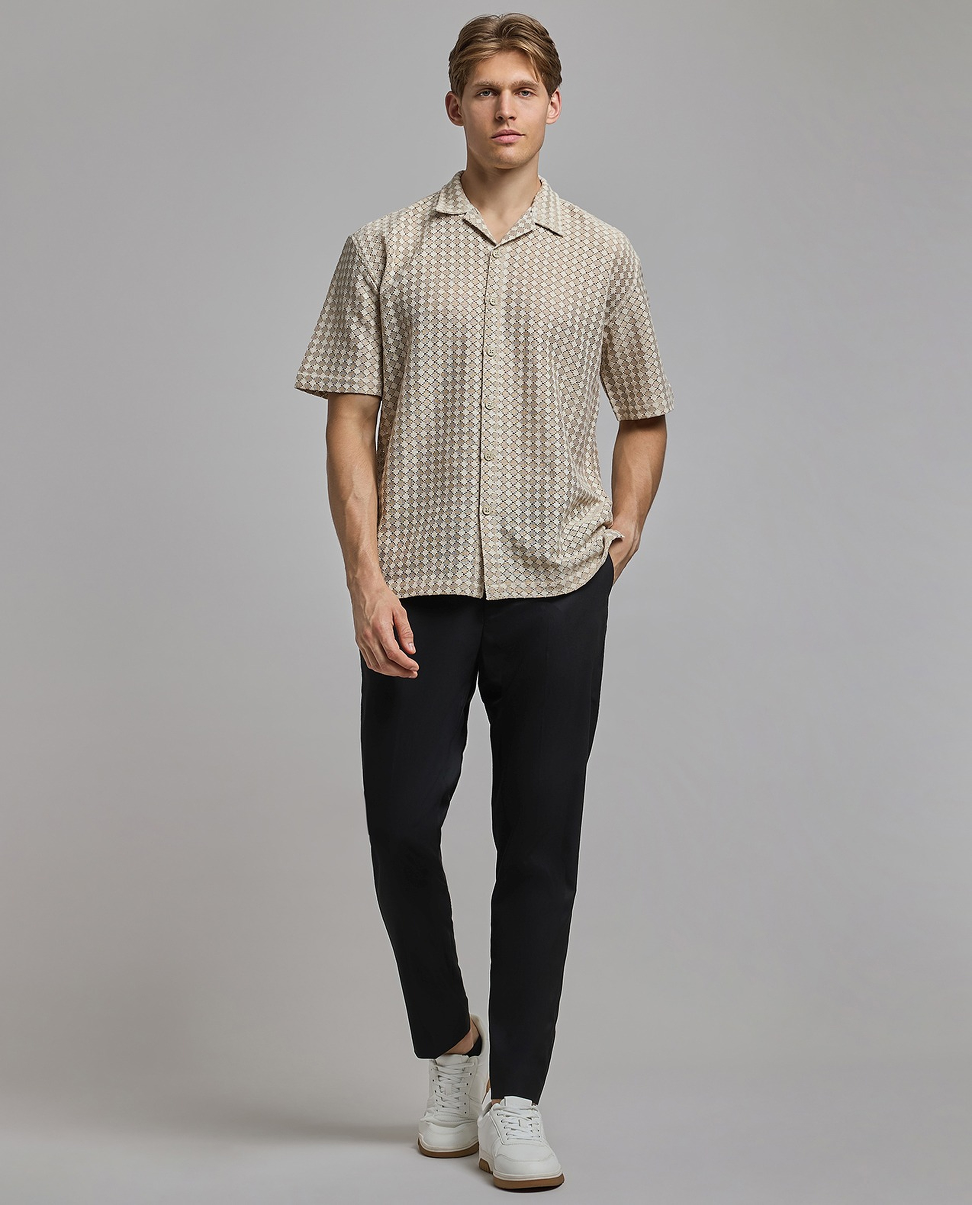 Solid Tapered Fit Trousers with Button Closure