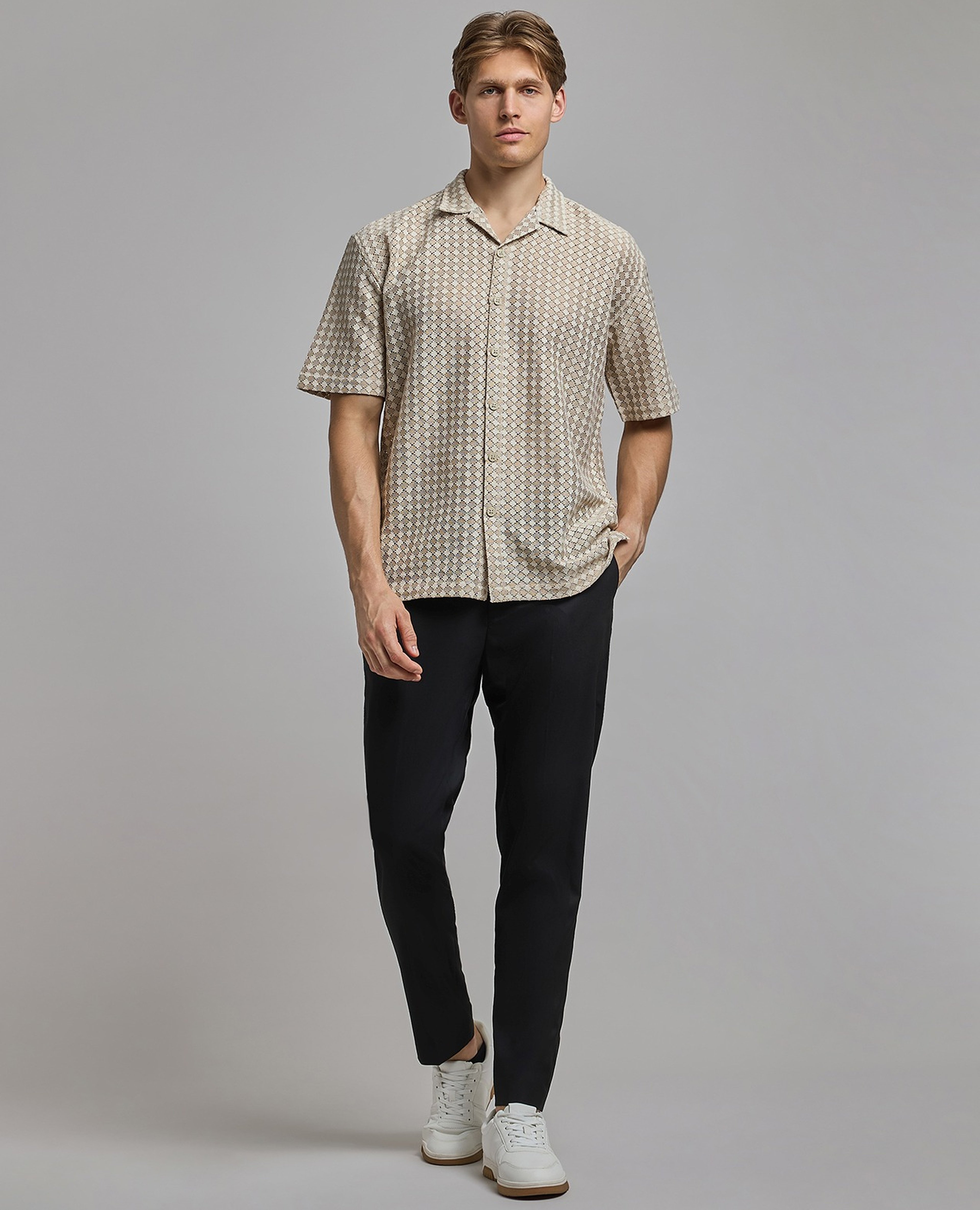 بنطال ضيق سادة