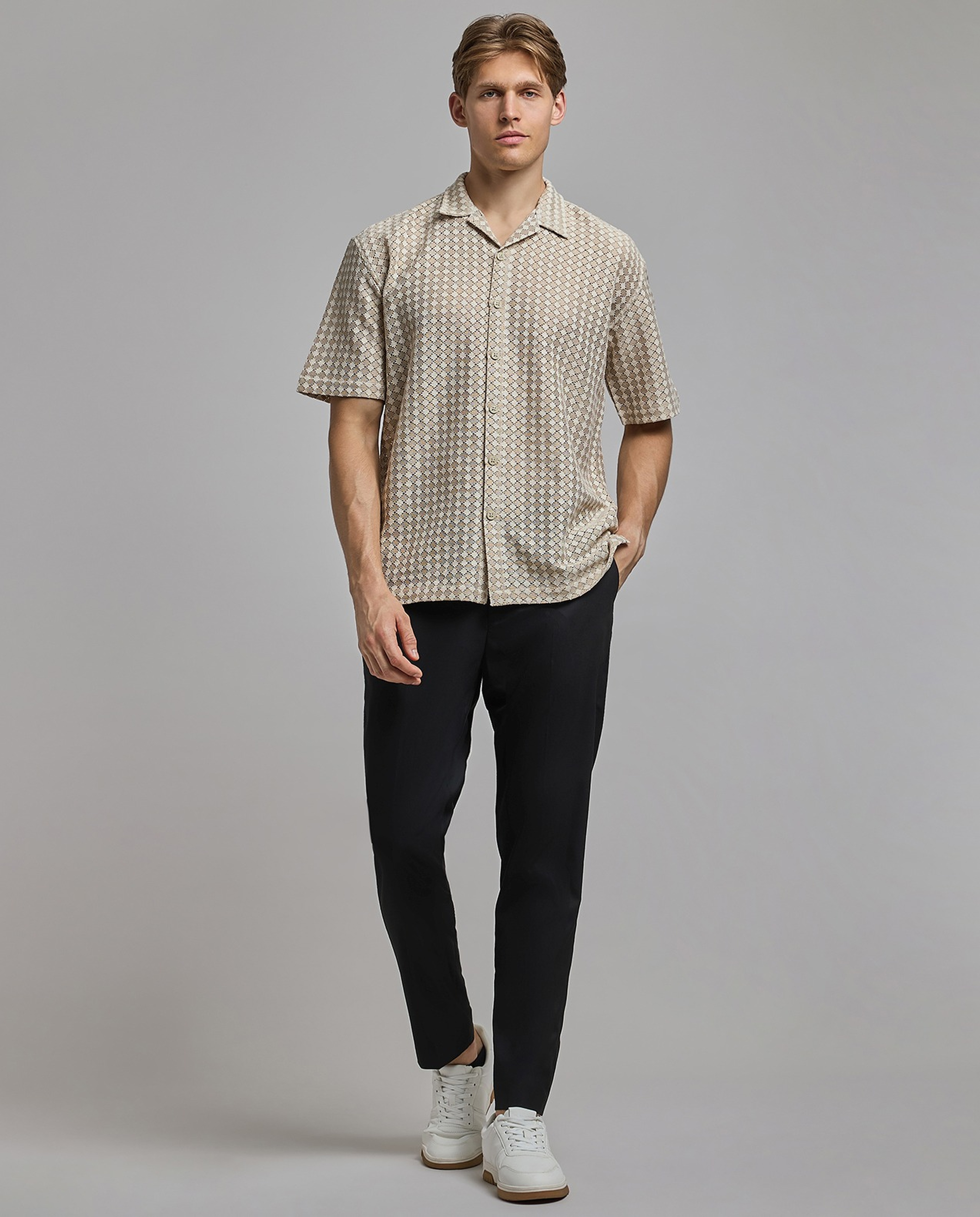 Solid Tapered Fit Trousers with Button Closure