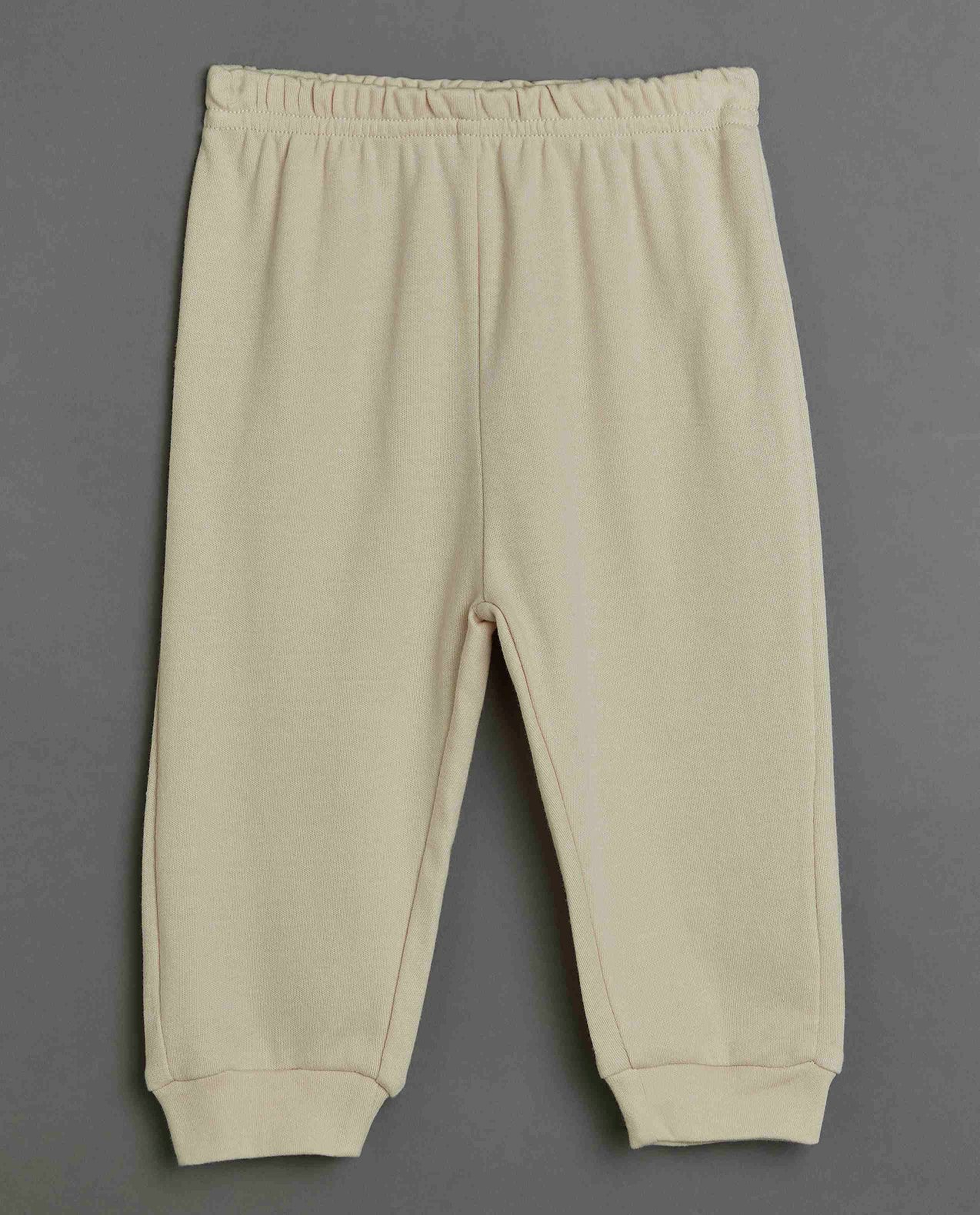 Newborn's Clothing Gift Set