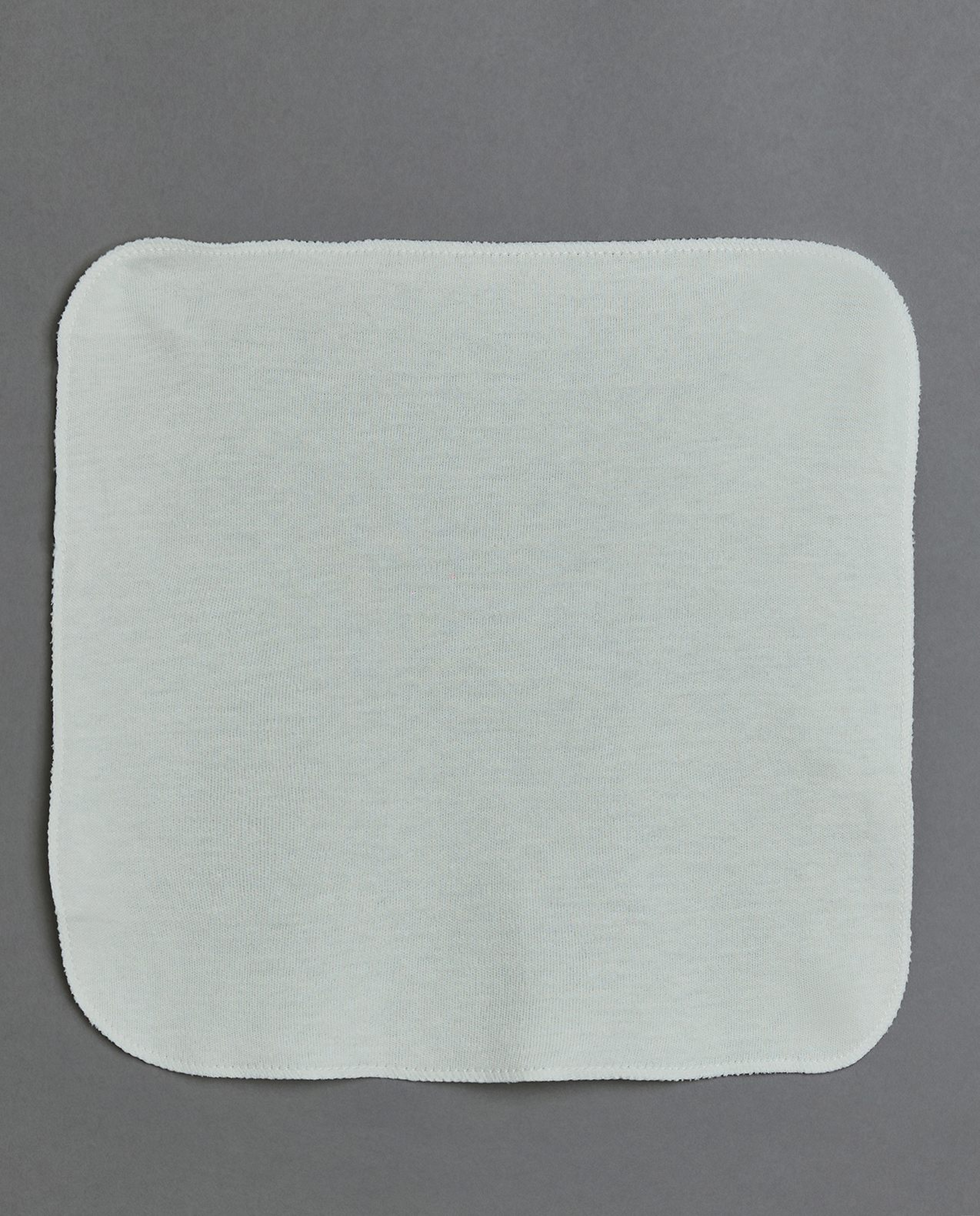 Newborn's Clothing Gift Set