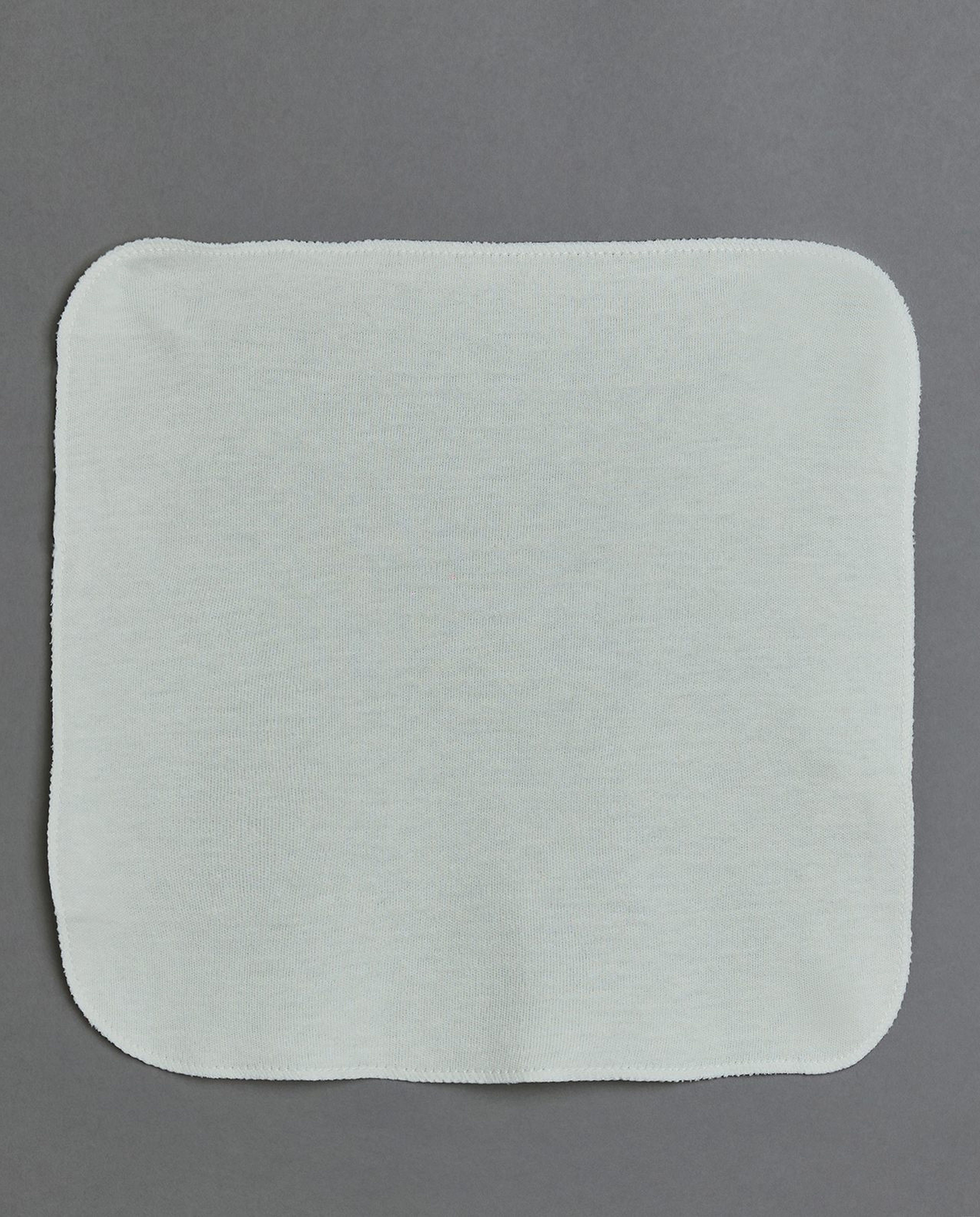 Newborn's Clothing Gift Set