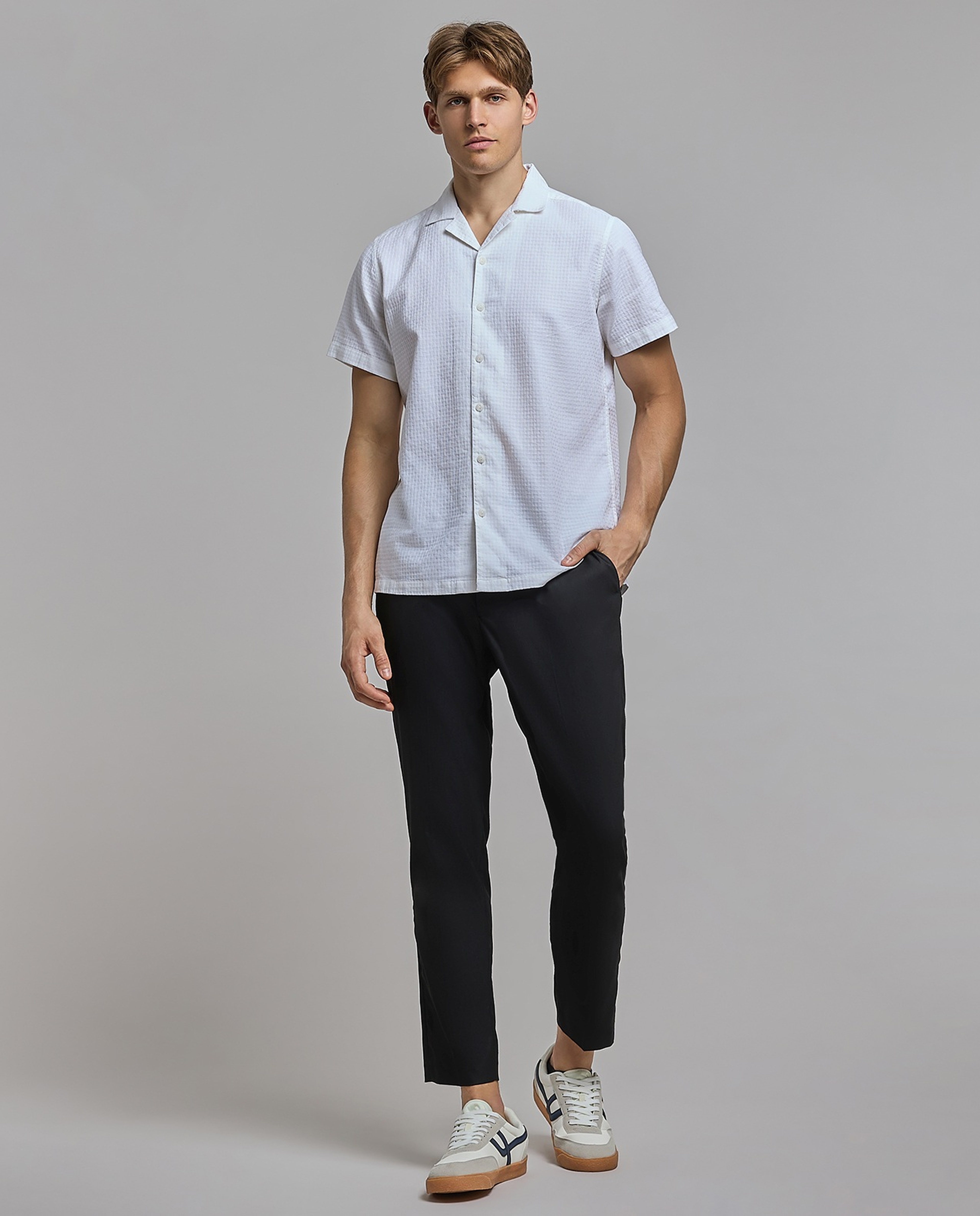 Solid Tapered Fit Trousers with Button Closure