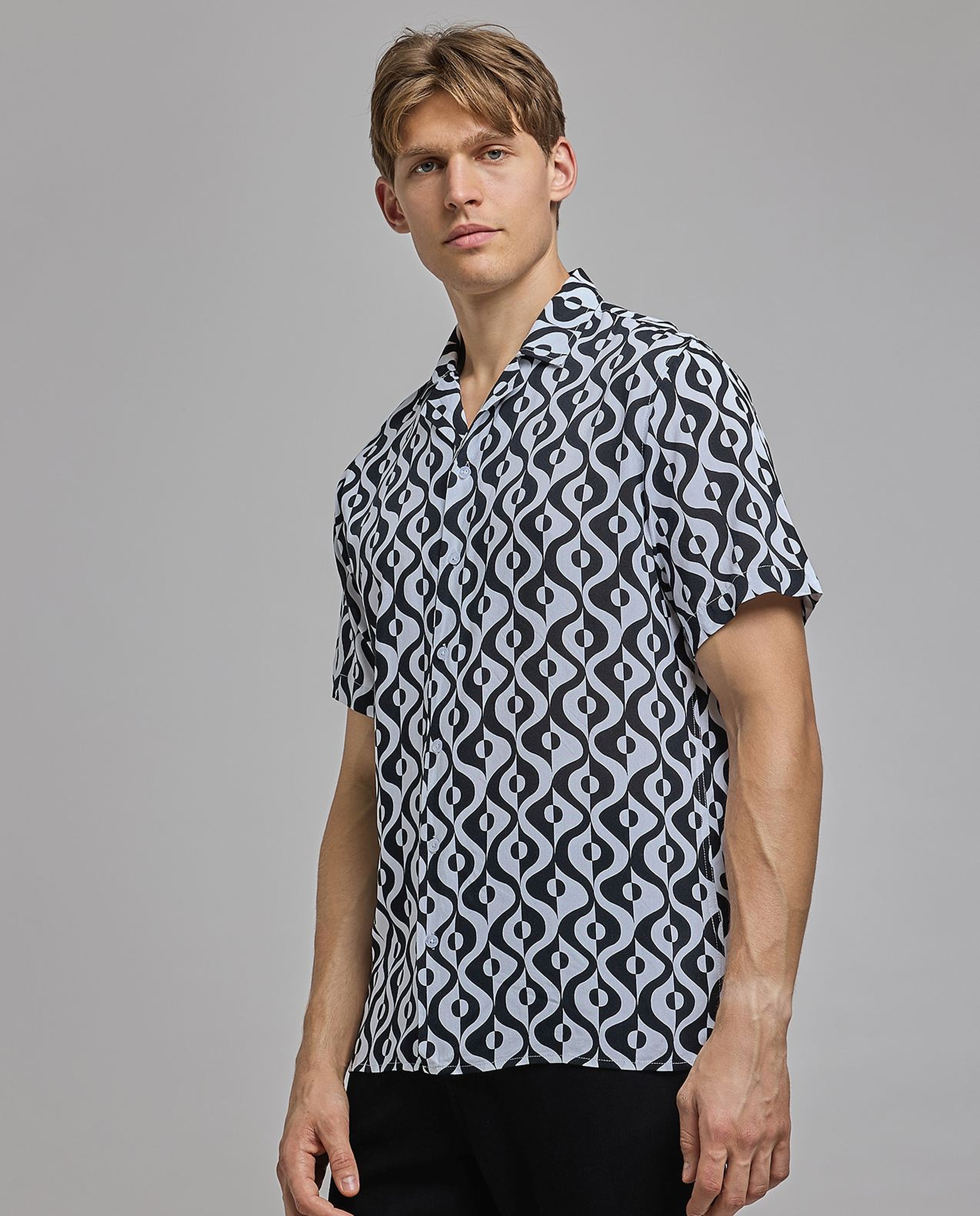 Patterned Shirt with Revere Collar and Short Sleeves
