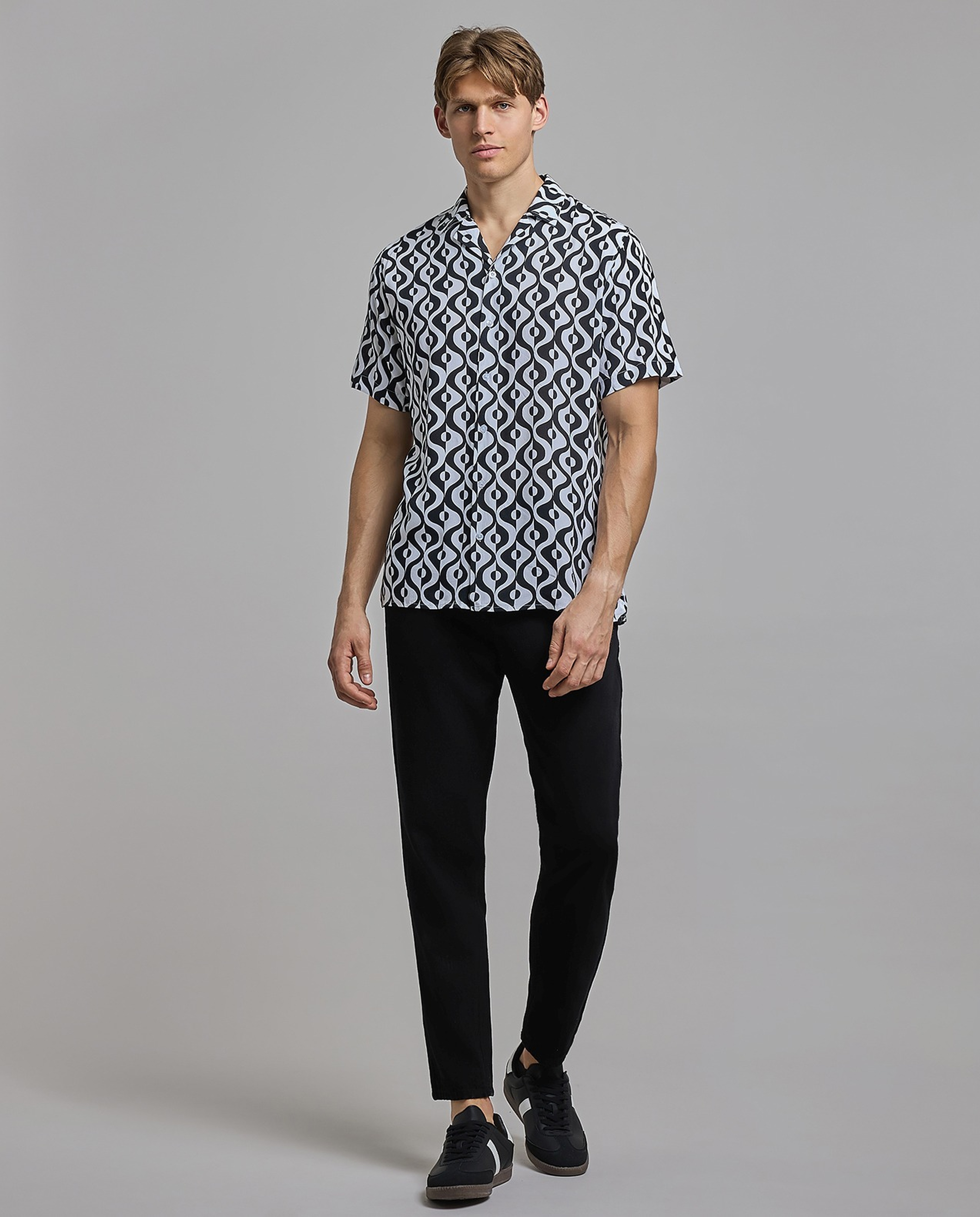 Patterned Shirt with Revere Collar and Short Sleeves