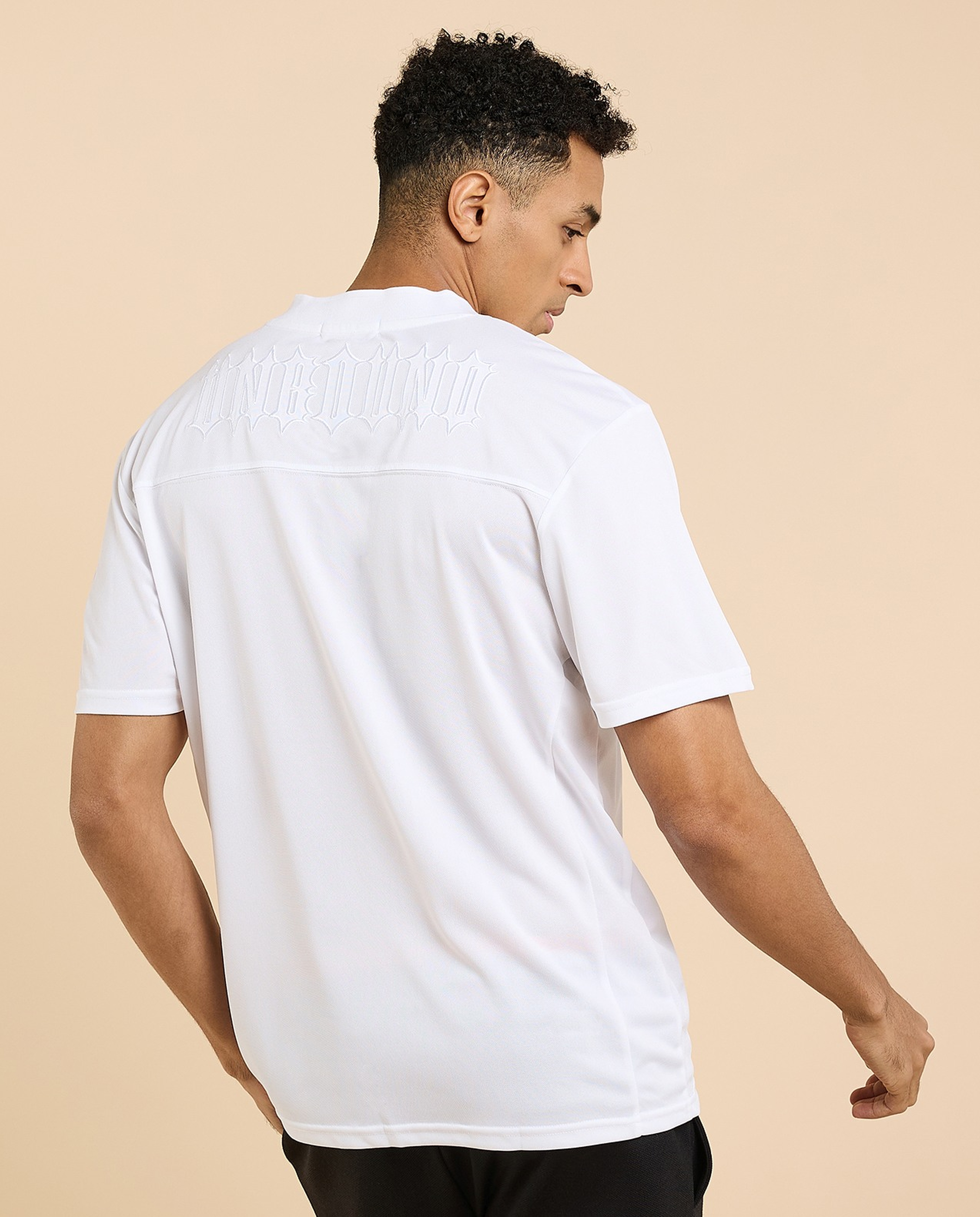 Printed Active T-Shirt with V-Neck and Short Sleeves