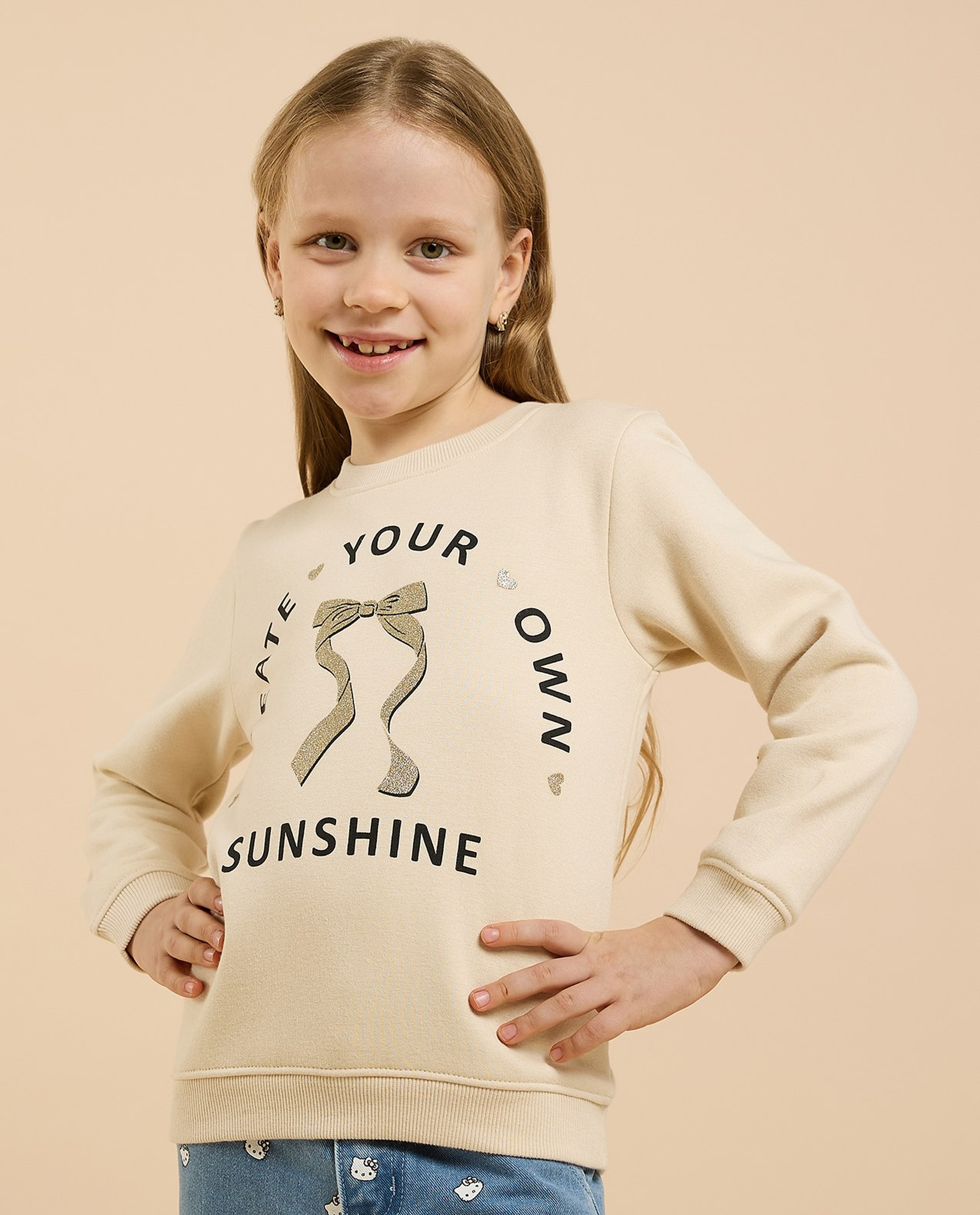 Graphic Print Sweatshirt with Crew Neck and Long Sleeves