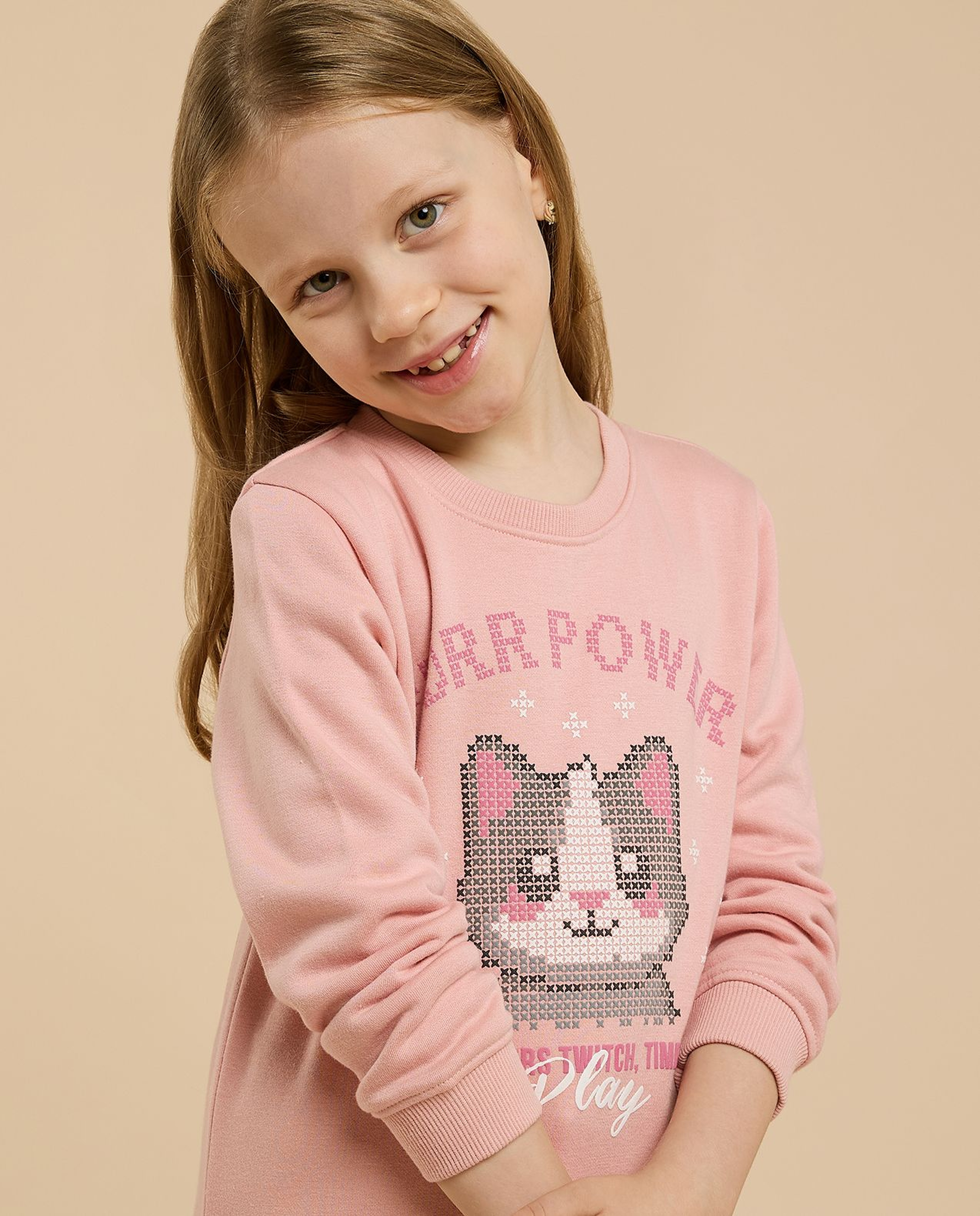 Graphic Print Sweatshirt with Crew Neck and Long Sleeves