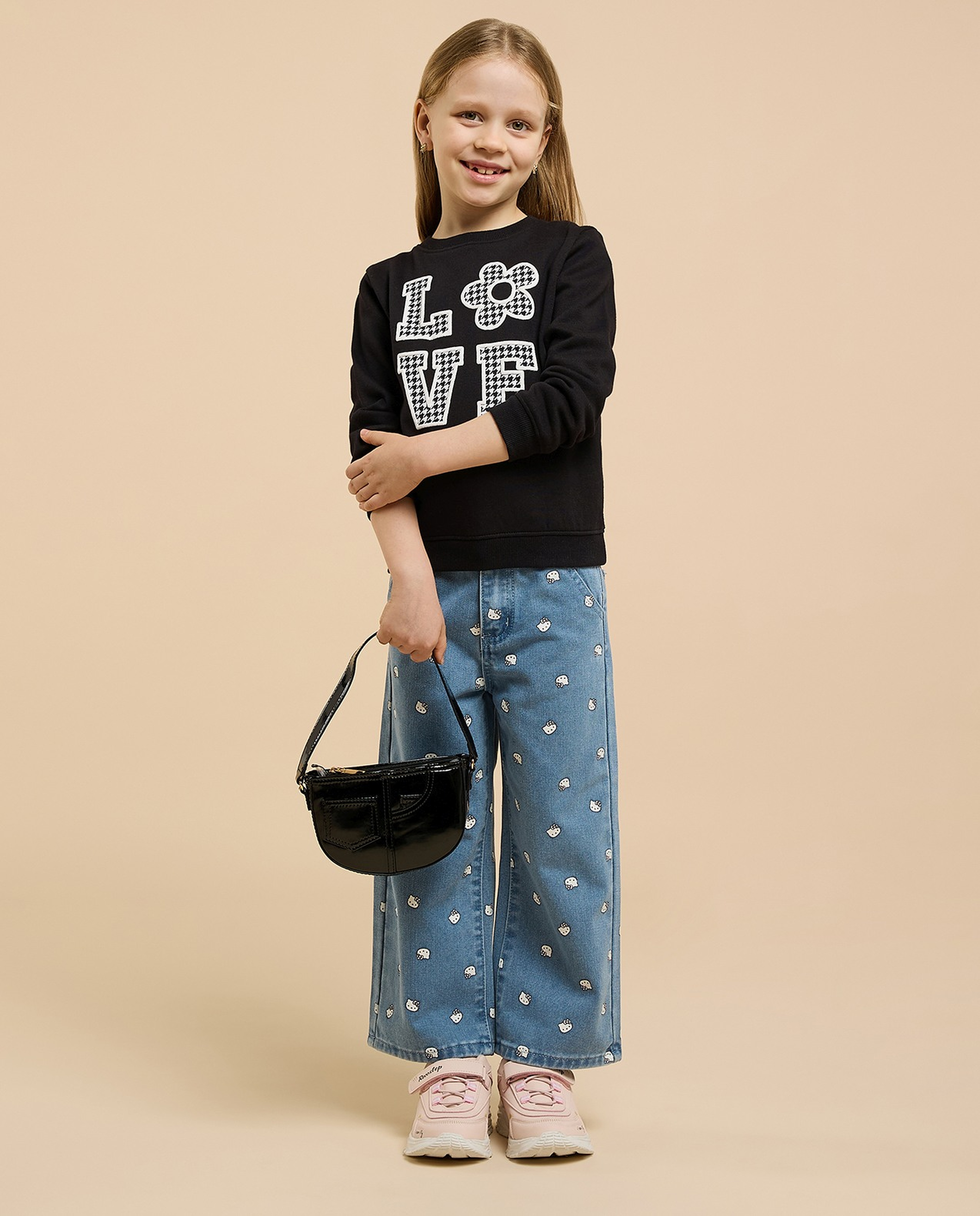 Appliqued Sweatshirt with Crew Neck and Long Sleeves