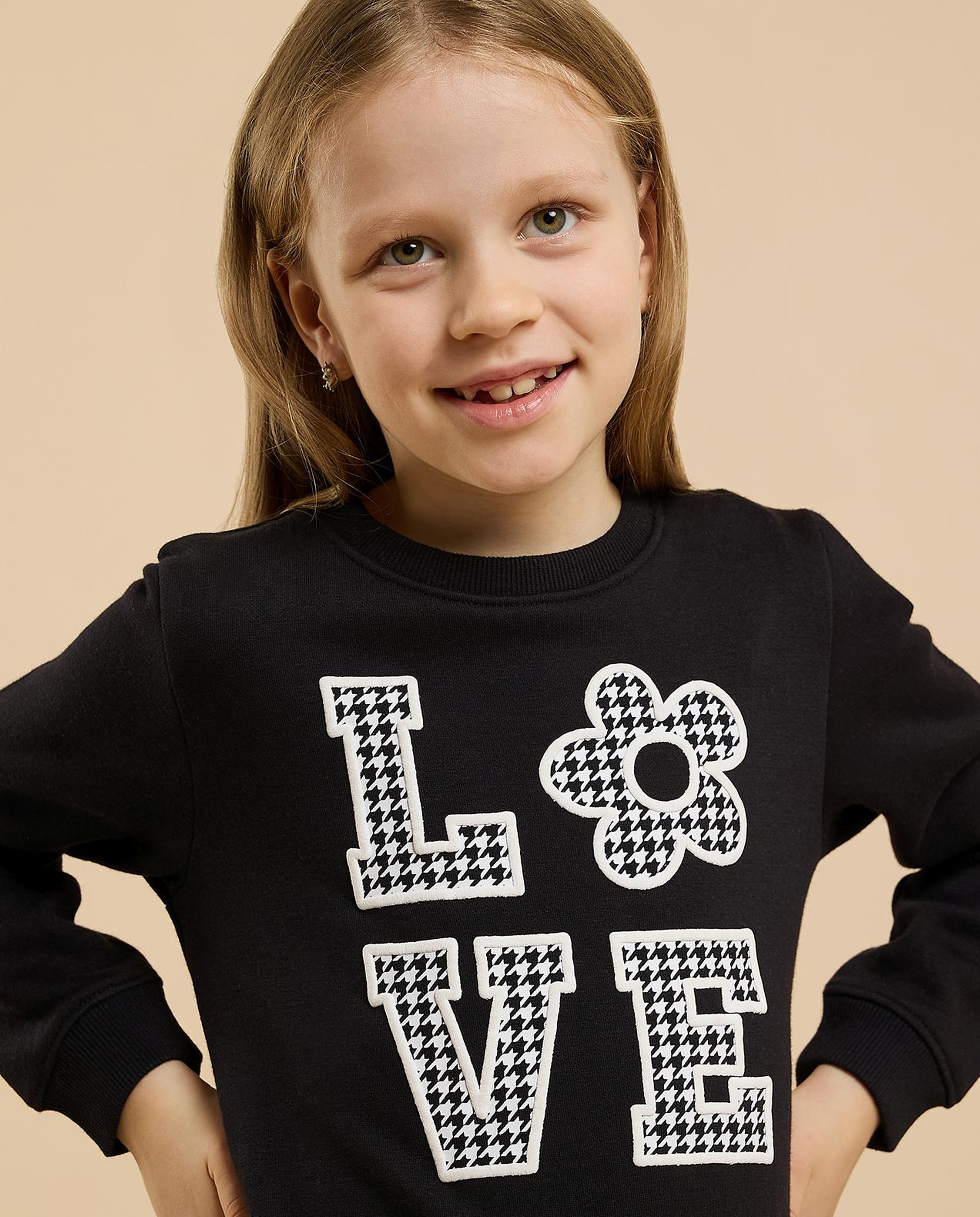Appliqued Sweatshirt with Crew Neck and Long Sleeves