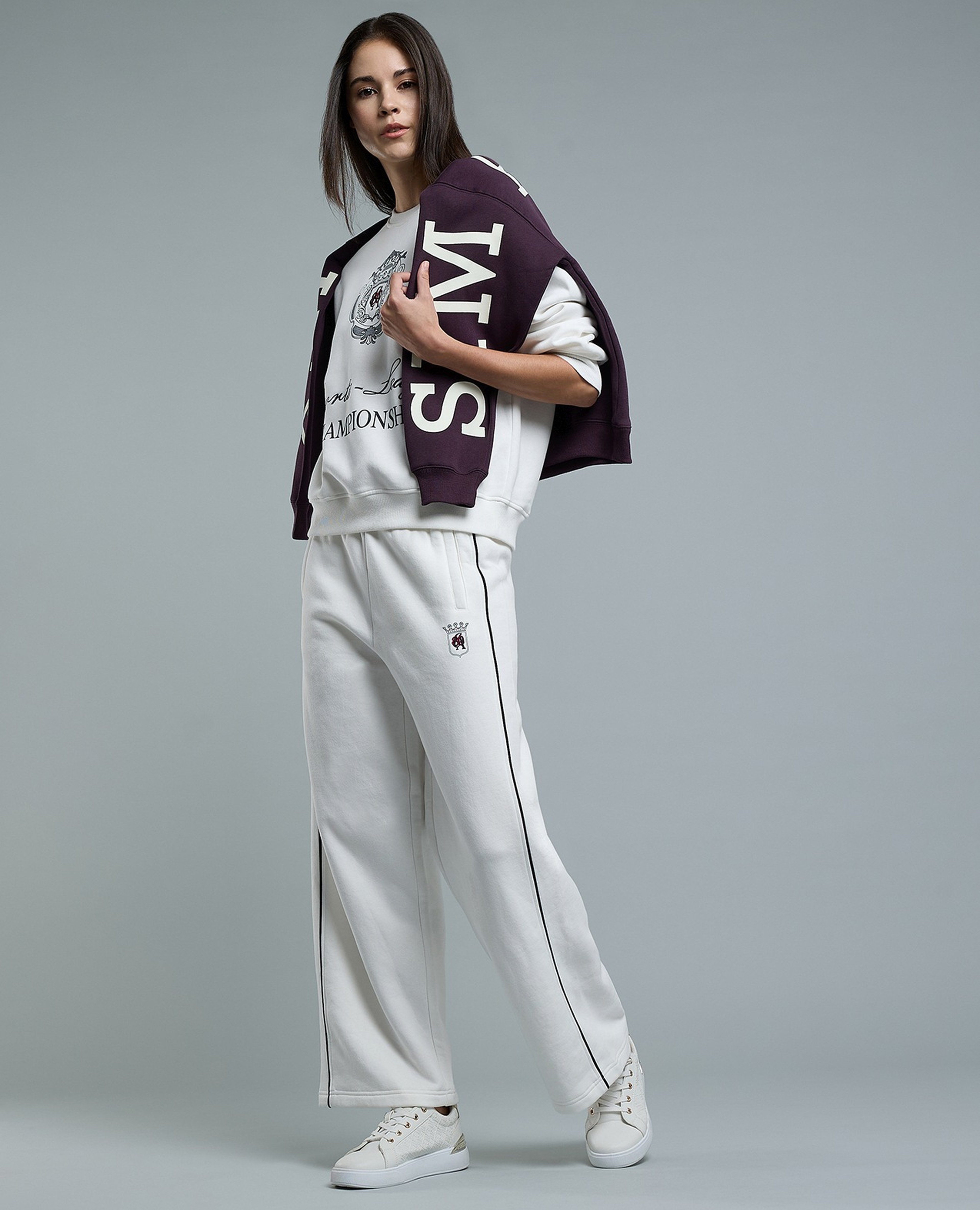 Embroidery Detail Sweatpants with Elastic Waist